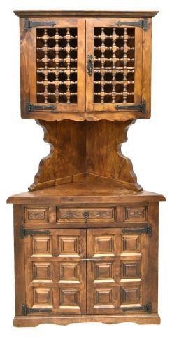 VINTAGE SPANISH TOLEDO WALNUT CORNER 3c02c9