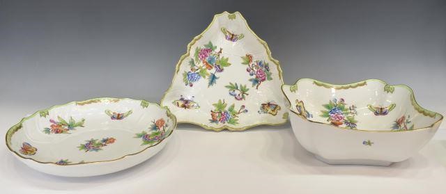 (3) HEREND 'QUEEN VICTORIA' PORCELAIN