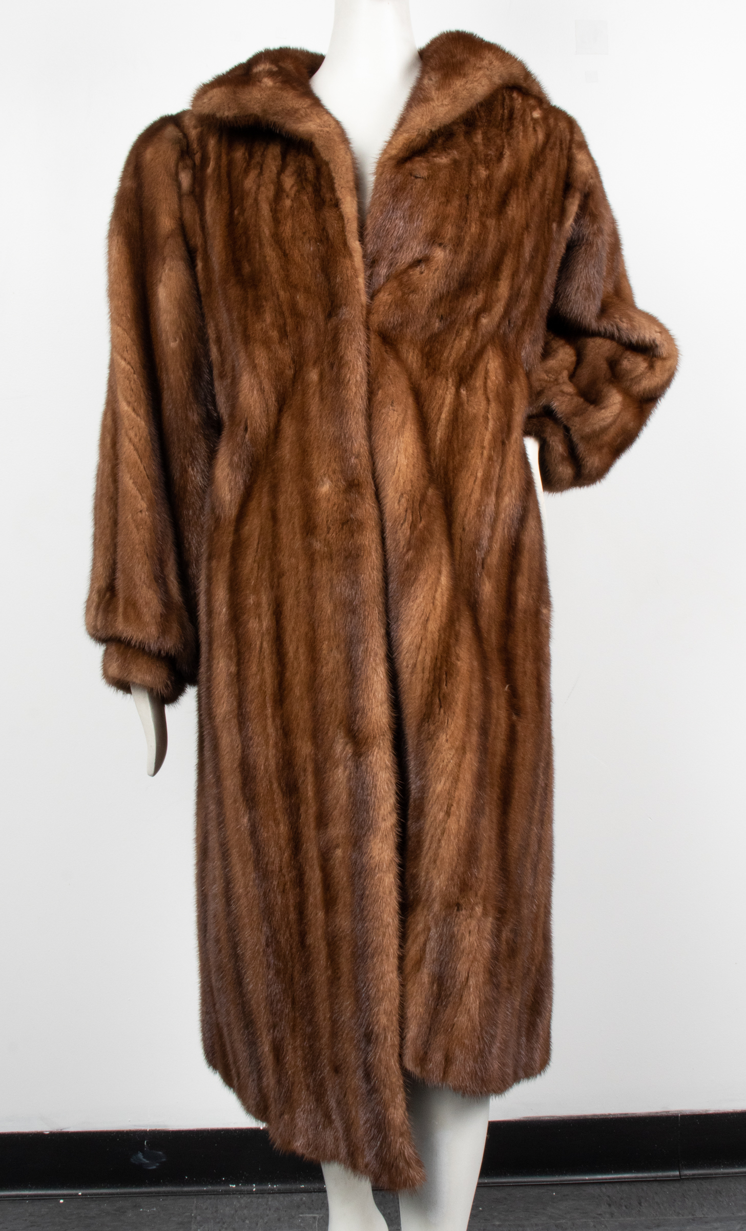 MINK FUR COAT Mink fur coat with 3c2f8f