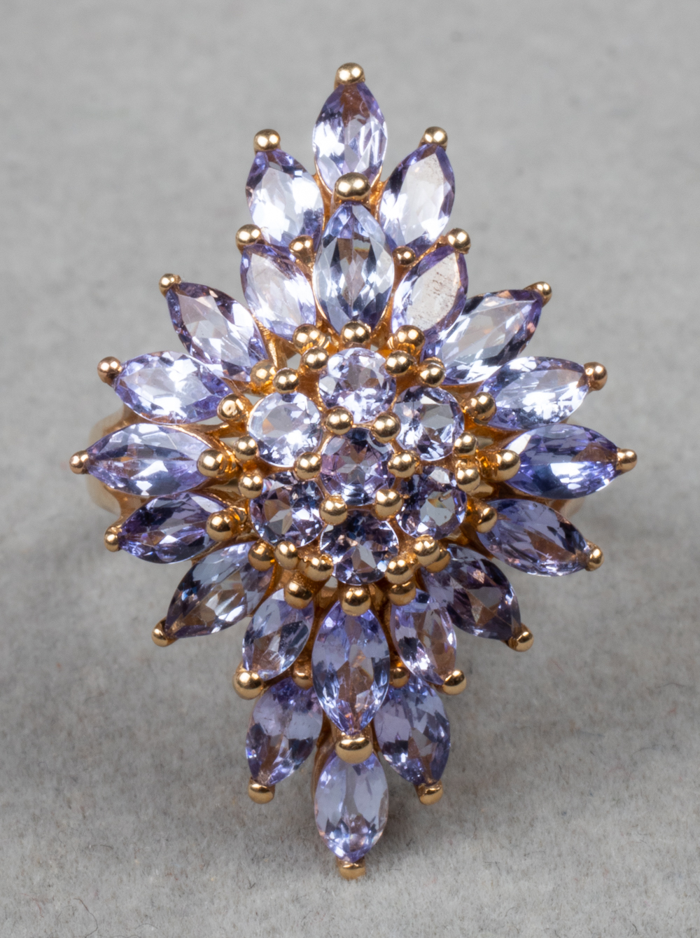 10K YELLOW GOLD TANZANITE COCKTAIL