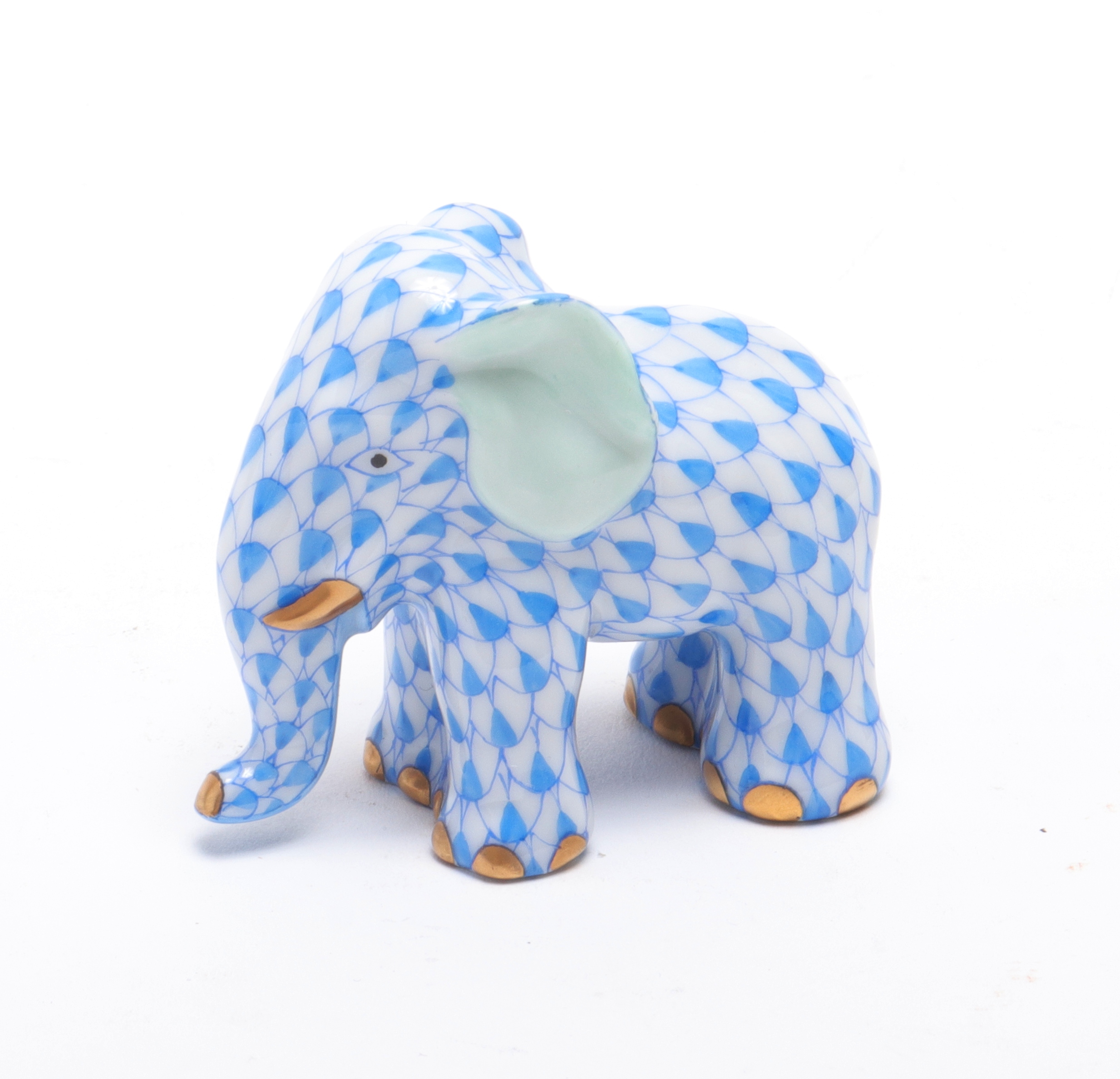 HEREND ELEPHANT FISHNET PORCELAIN 3c3155