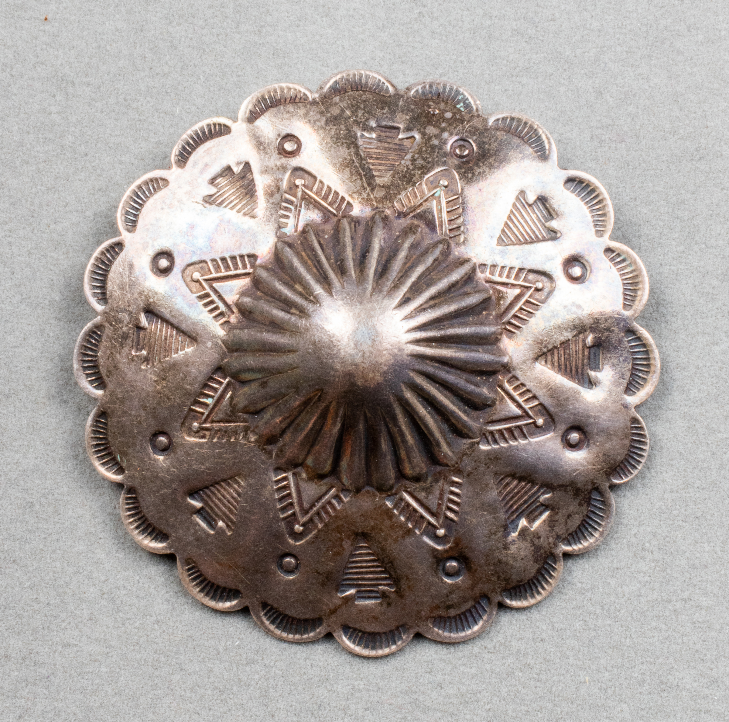 NAVAJO SILVER CIRCULAR SHIELD BROOCH