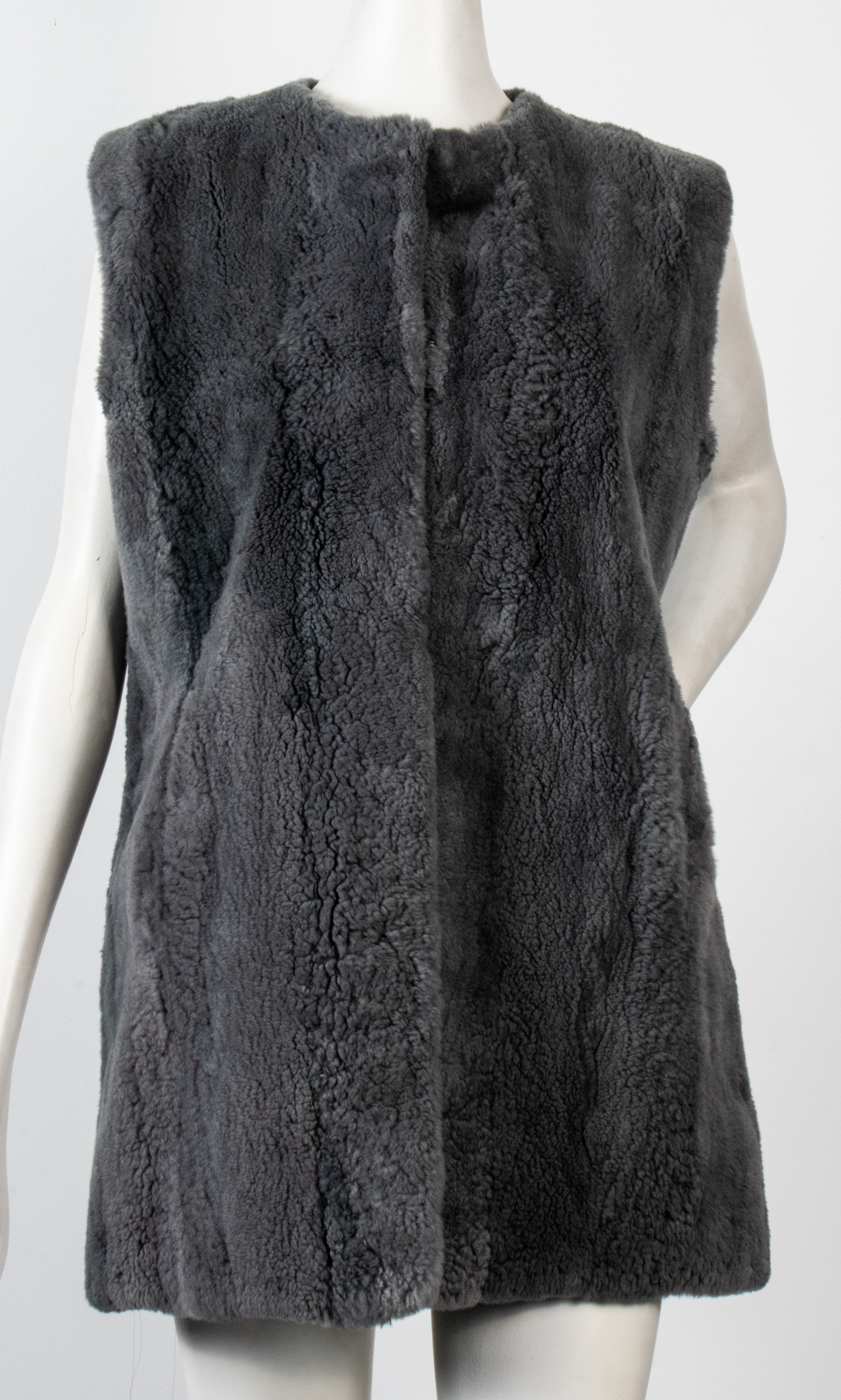 LONG GREY SHEARED FAUX FUR VEST 3c32ad