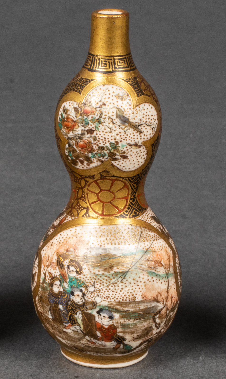 JAPANESE SATSUMA PORCELAIN MINIATURE 3c3367