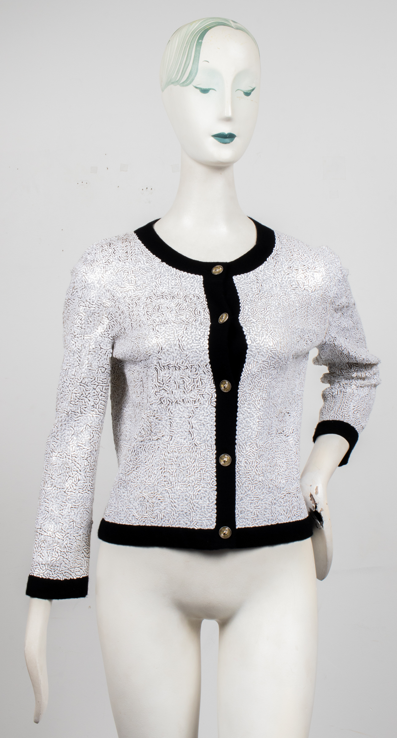 CHANEL BLACK AND WHITE SEQUIN SWEATER 3c3395