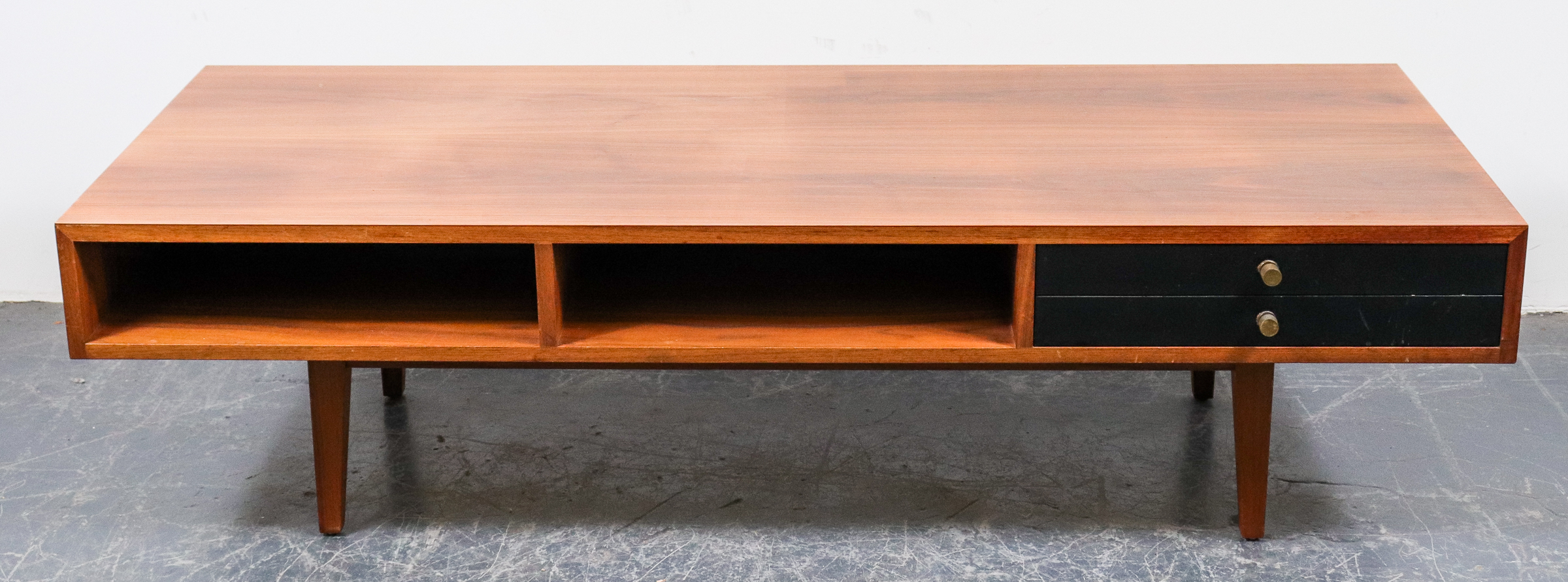 MID-CENTURY MODERN COFFEE TABLE