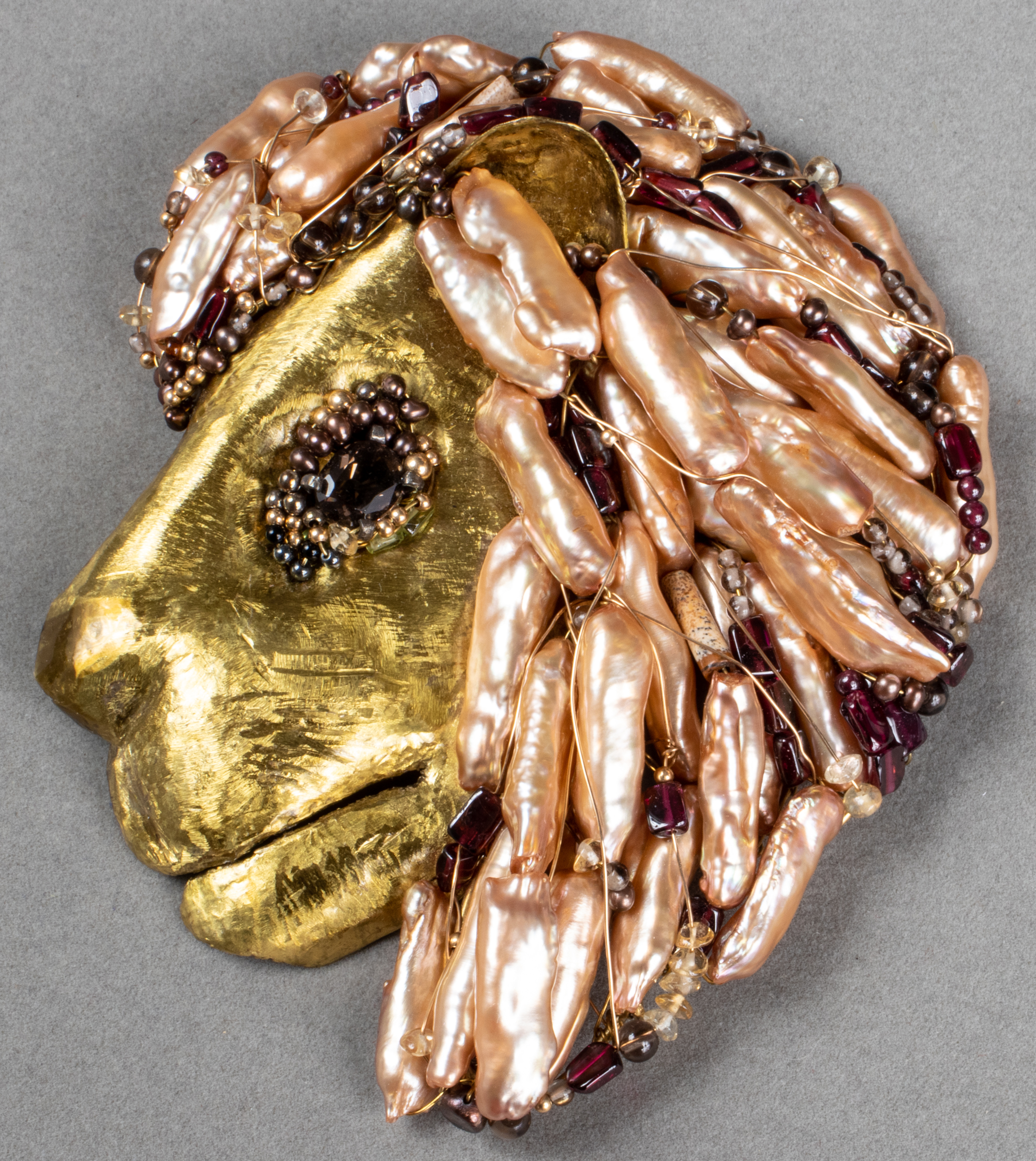 RSM LIONS HEAD BROOCH WITH KESHI PEARLS