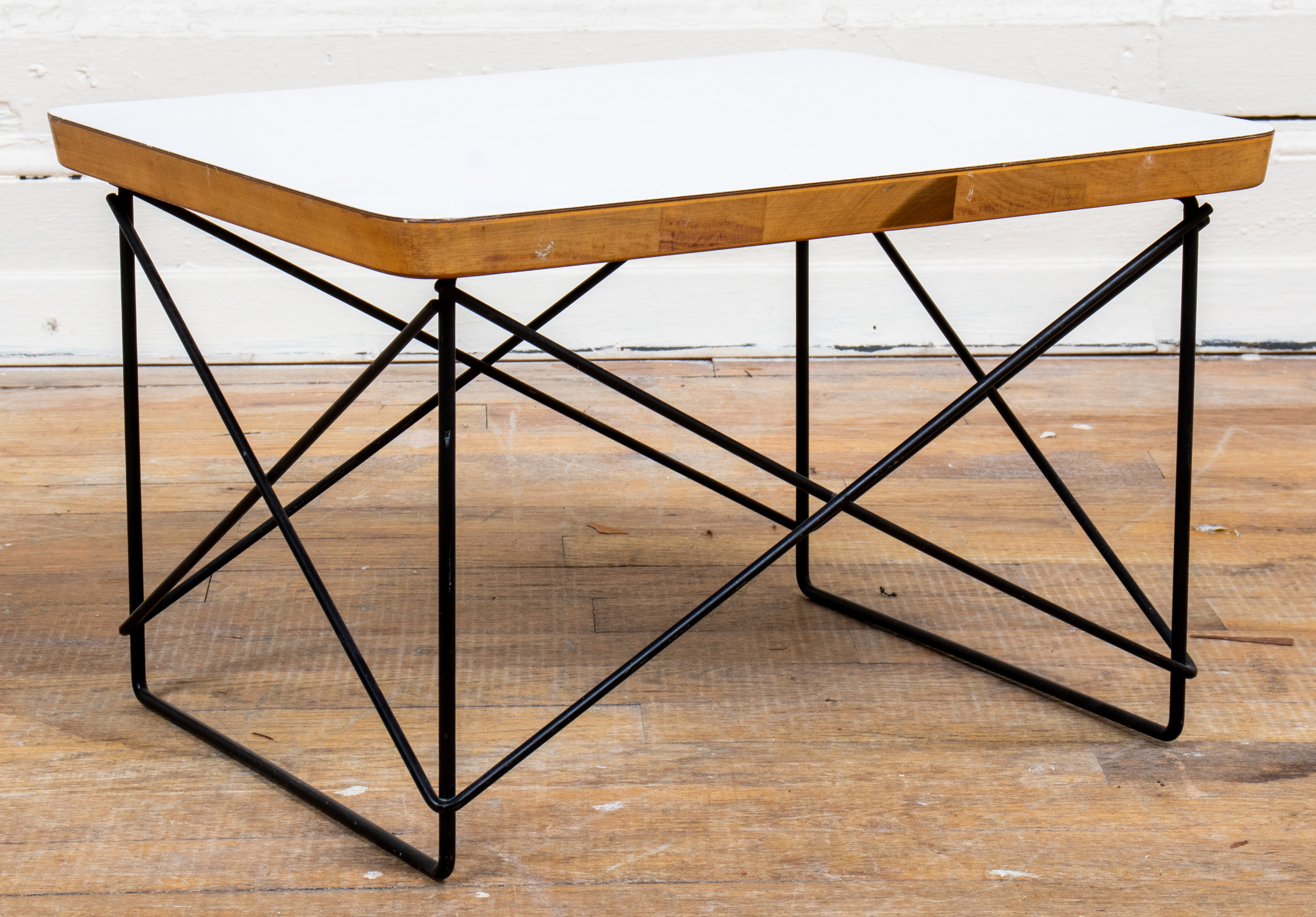 EAMES FOR HERMAN MILLER SMALL TABLE