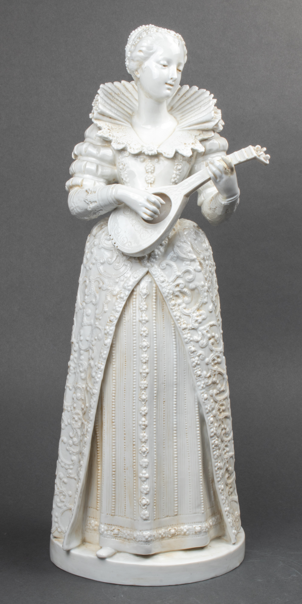 MEISSEN SIGNED WOMAN PLAYING LUTE 3c356e