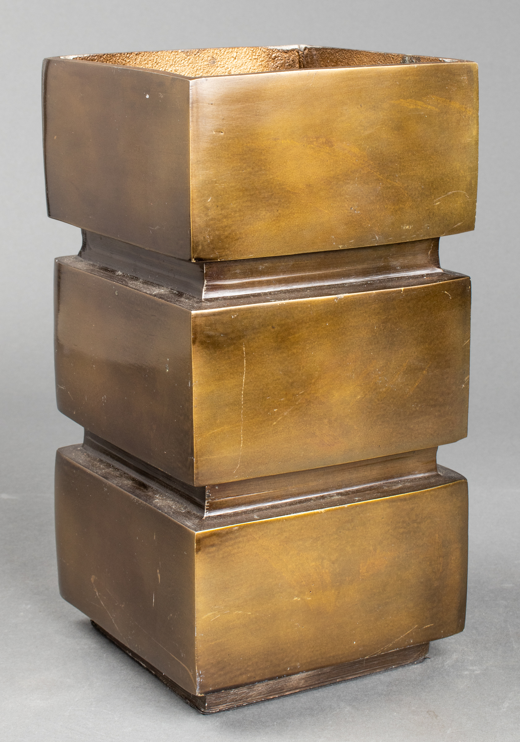 MODERN BRONZE GEOMETRIC TIERED