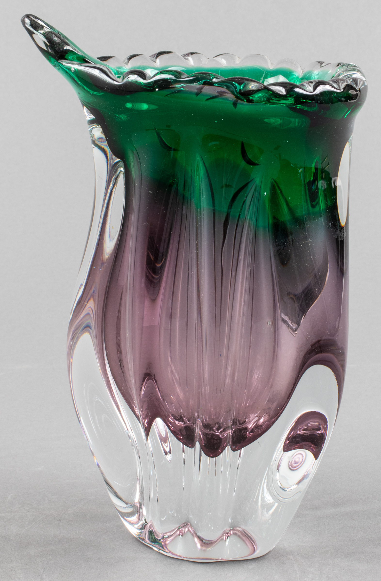 COLORED ART GLASS VASE Colored 3c366c