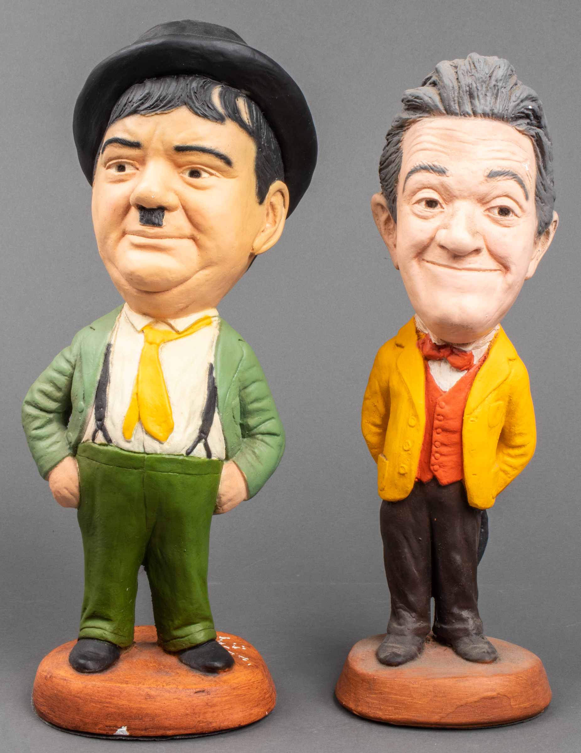 LAUREL AND HARDY CERAMIC STATUES  3c36c8