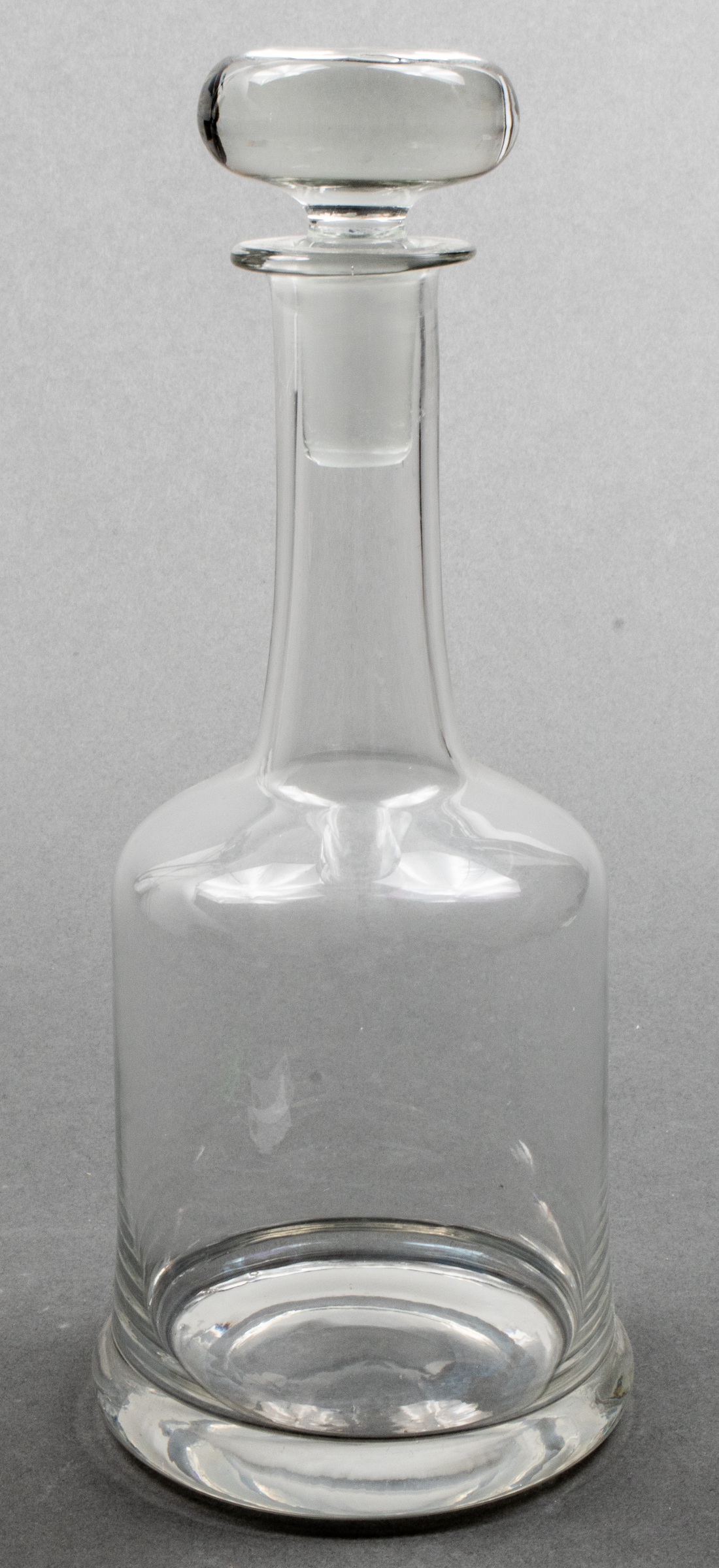 GLASS DECANTER WITH STOPPER TOP  3c36dc