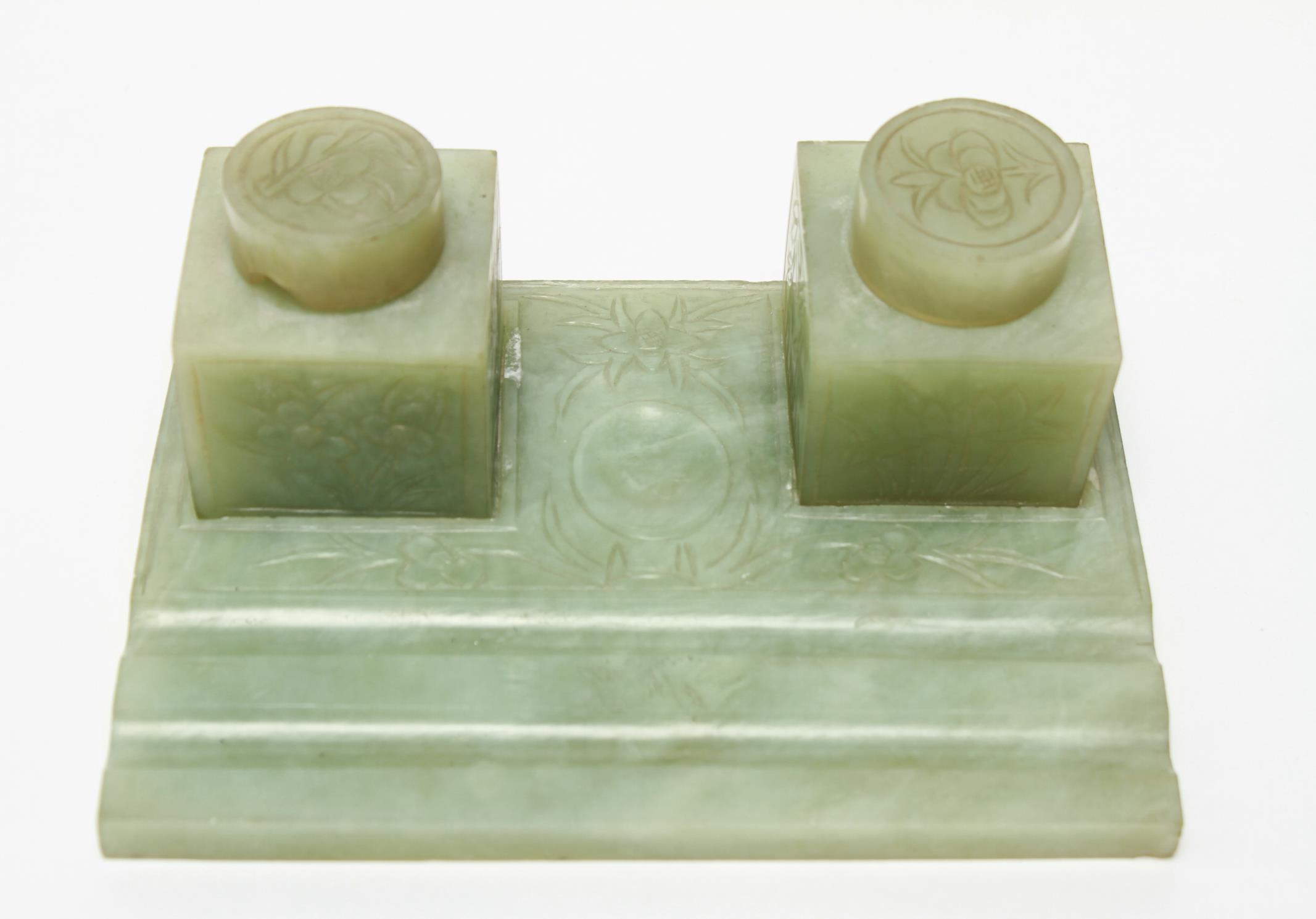 CHINESE CARVED CELADON GREEN HARDSTONE 3c3716