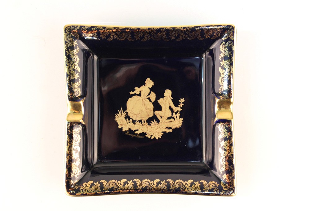 LIMOGES CASTEL ASHTRAY IN 22K GOLD 3c3717