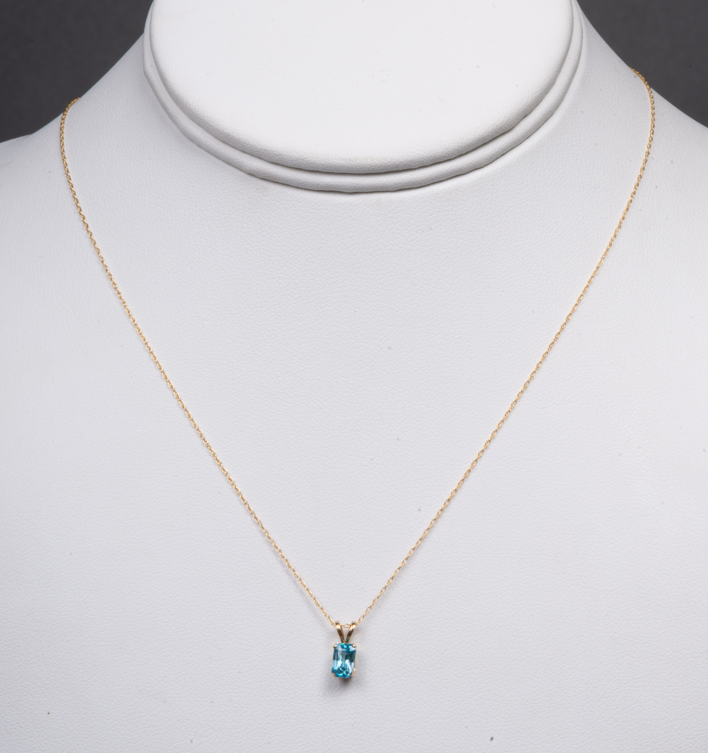 14K YELLOW GOLD 0 85CT BLUE ZIRCON 3c375b