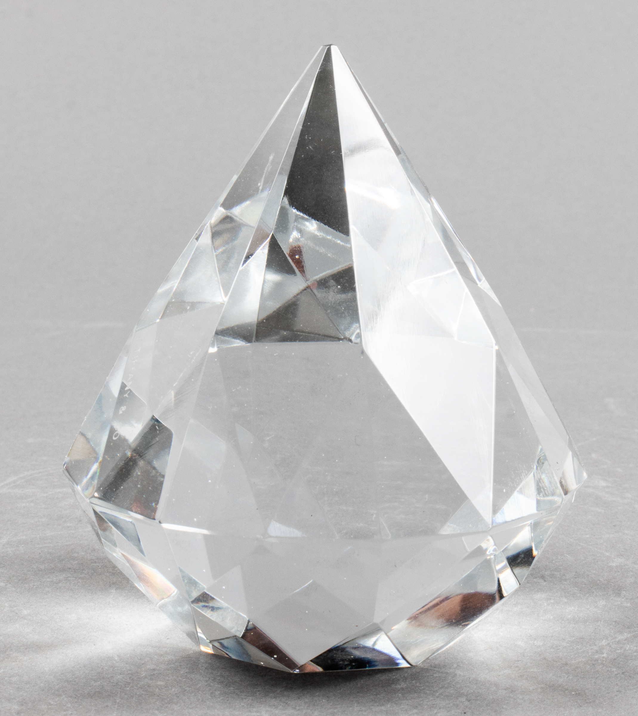 TIFFANY & CO. DIAMOND-SHAPED CRYSTAL