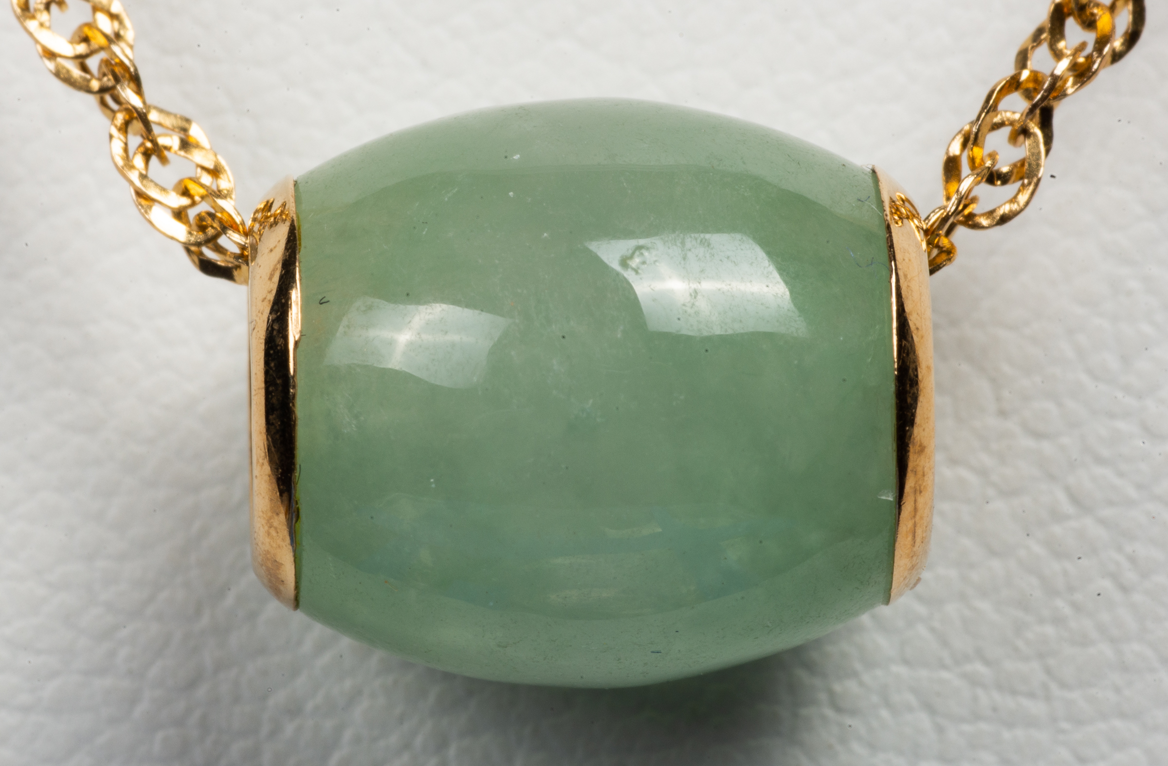 14K YELLOW GOLD OVAL JADE BEAD