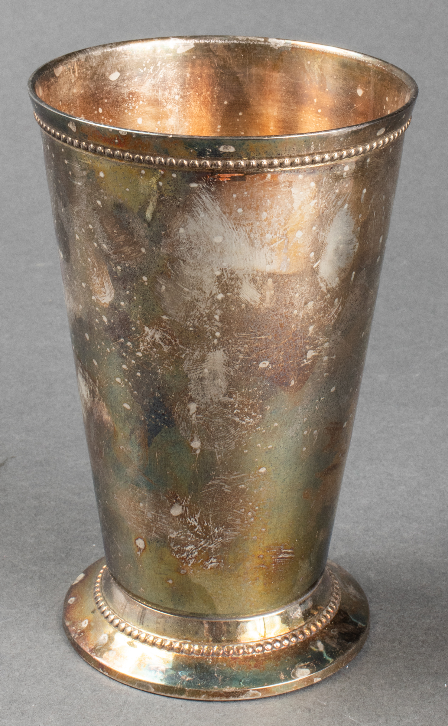 SILVER PLATE CUP WITH REPOUSSE 3c3a85