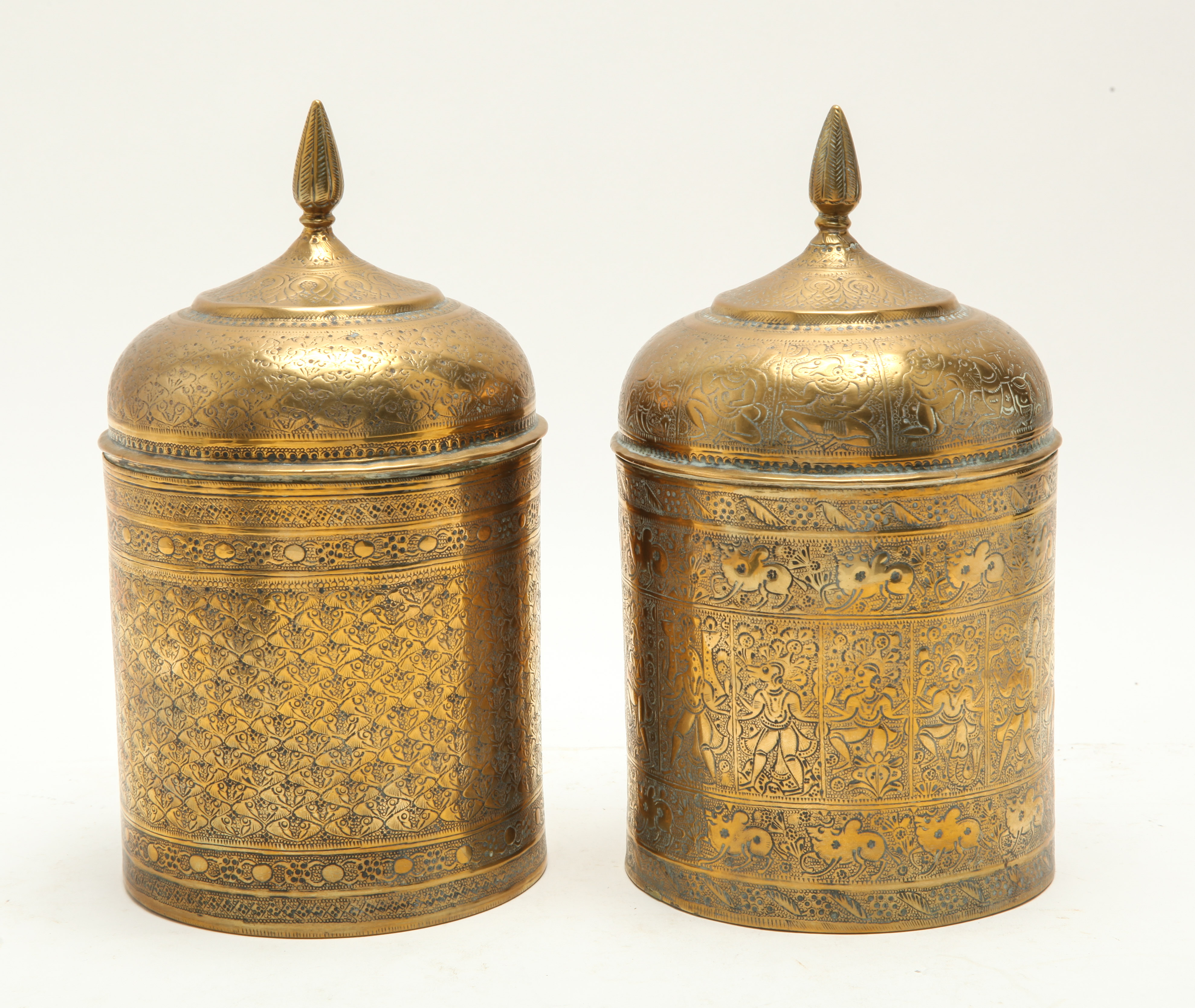 INDIAN INCISED BRASS LIDDED CANISTERS  3c3ab3