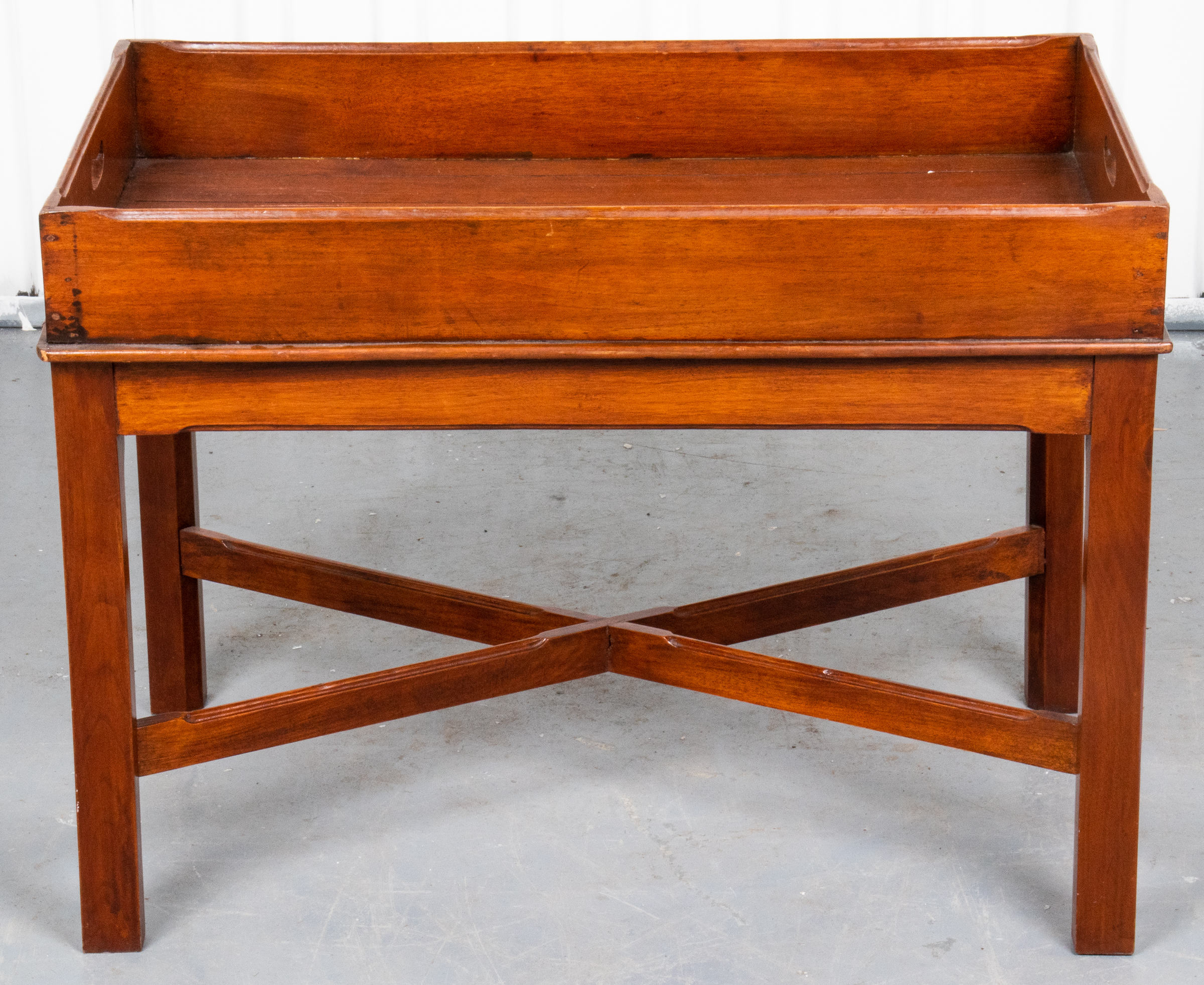 REGENCY STYLE WOOD TRAY TABLE Regency 3c3b0d