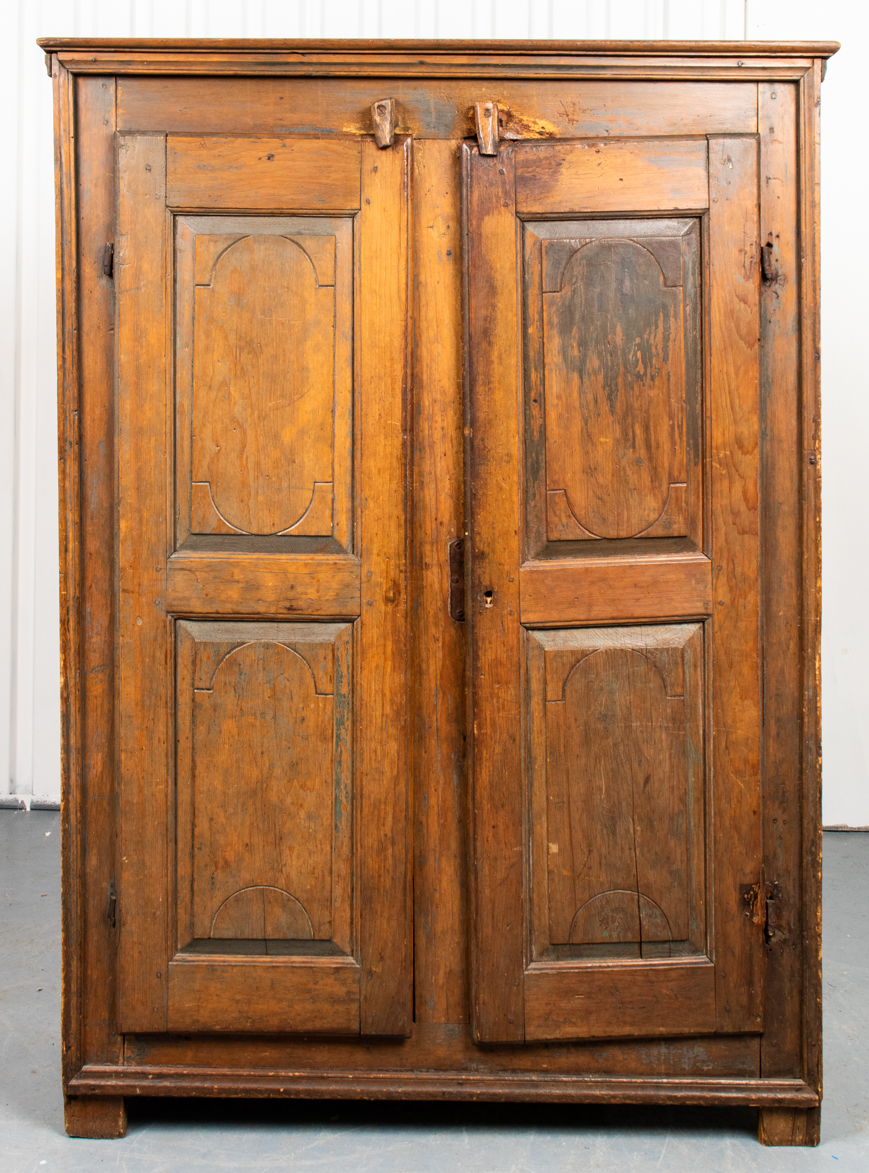 ANTIQUE PRIMITIVE CARVED OAK CUPBOARD