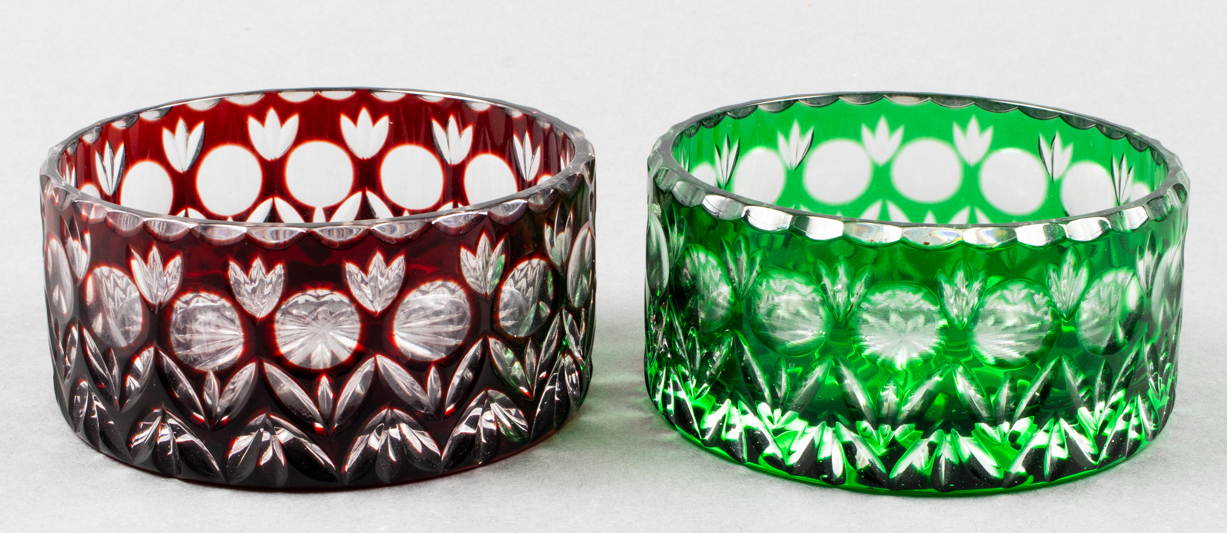 COLORED GLASS AND CUT CRYSTAL BOWLS,