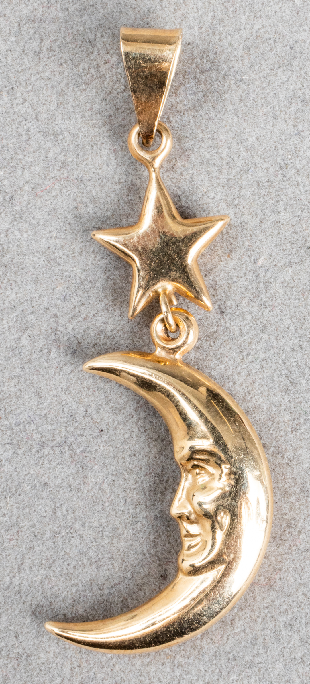 14K YELLOW GOLD MOON & STAR PENDANT