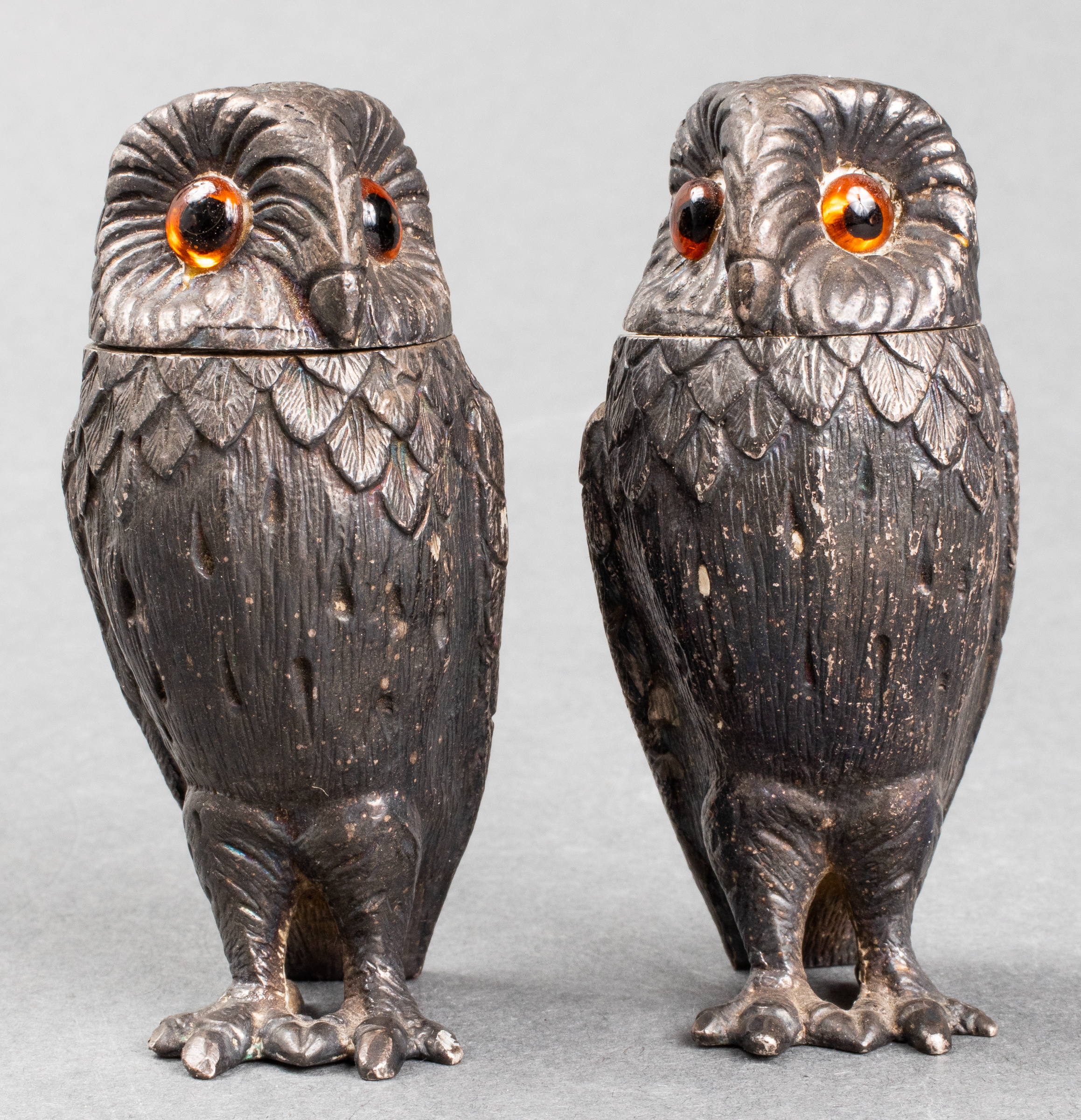 TIFFANY CO SILVER OWL SHAKERS  3c3c44