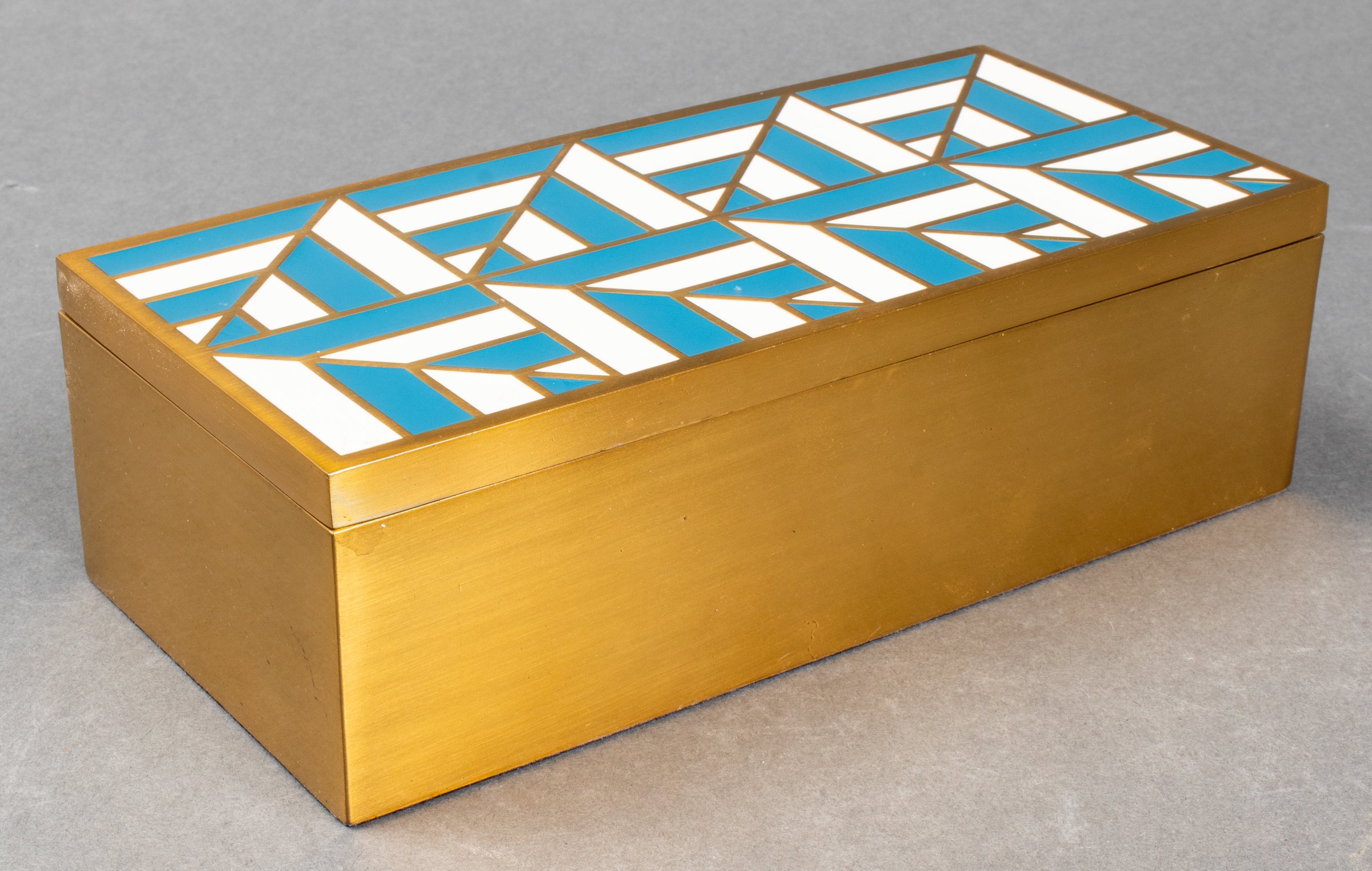 MODERN BRASS ENAMEL DRESSER BOX 3c3cd6