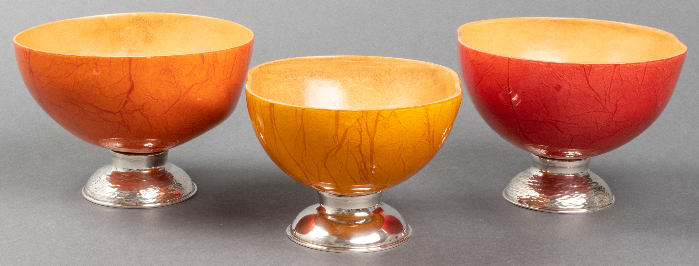 ARGENTA LACQUERED BOWLS ON SILVER