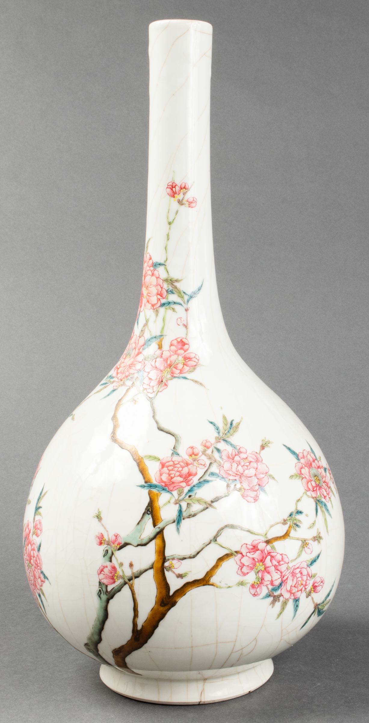 CHINESE FAMILLE ROSE PEONY BOTTLE 3c3d12
