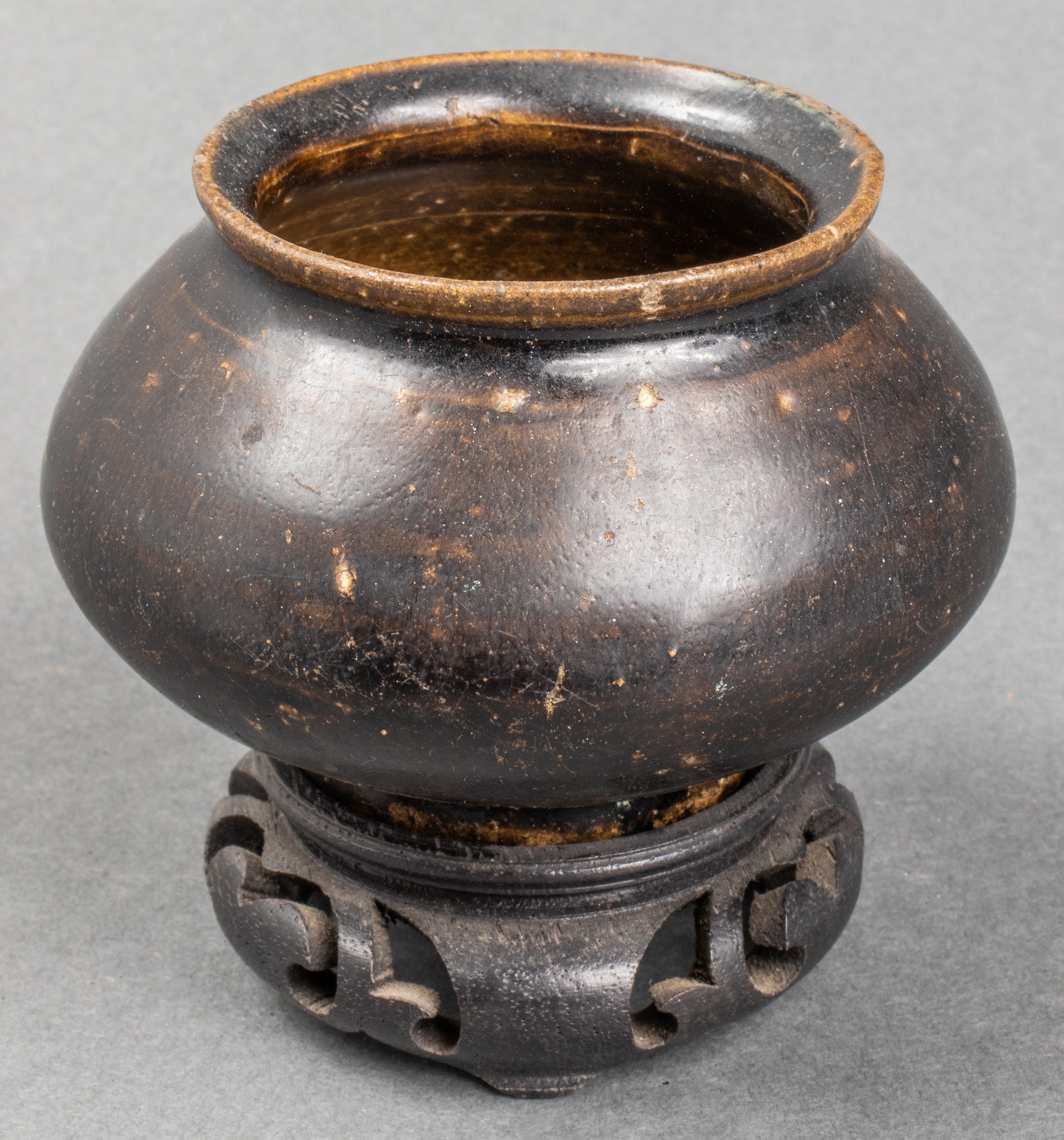 CHINESE SONG BROWN GLAZED JAR,