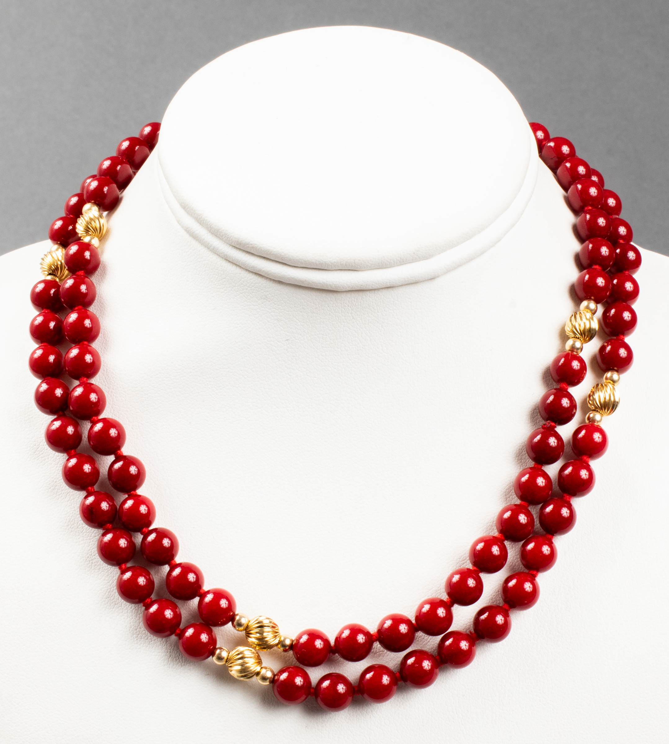 VINTAGE 14K YELLOW GOLD & RED AGATE