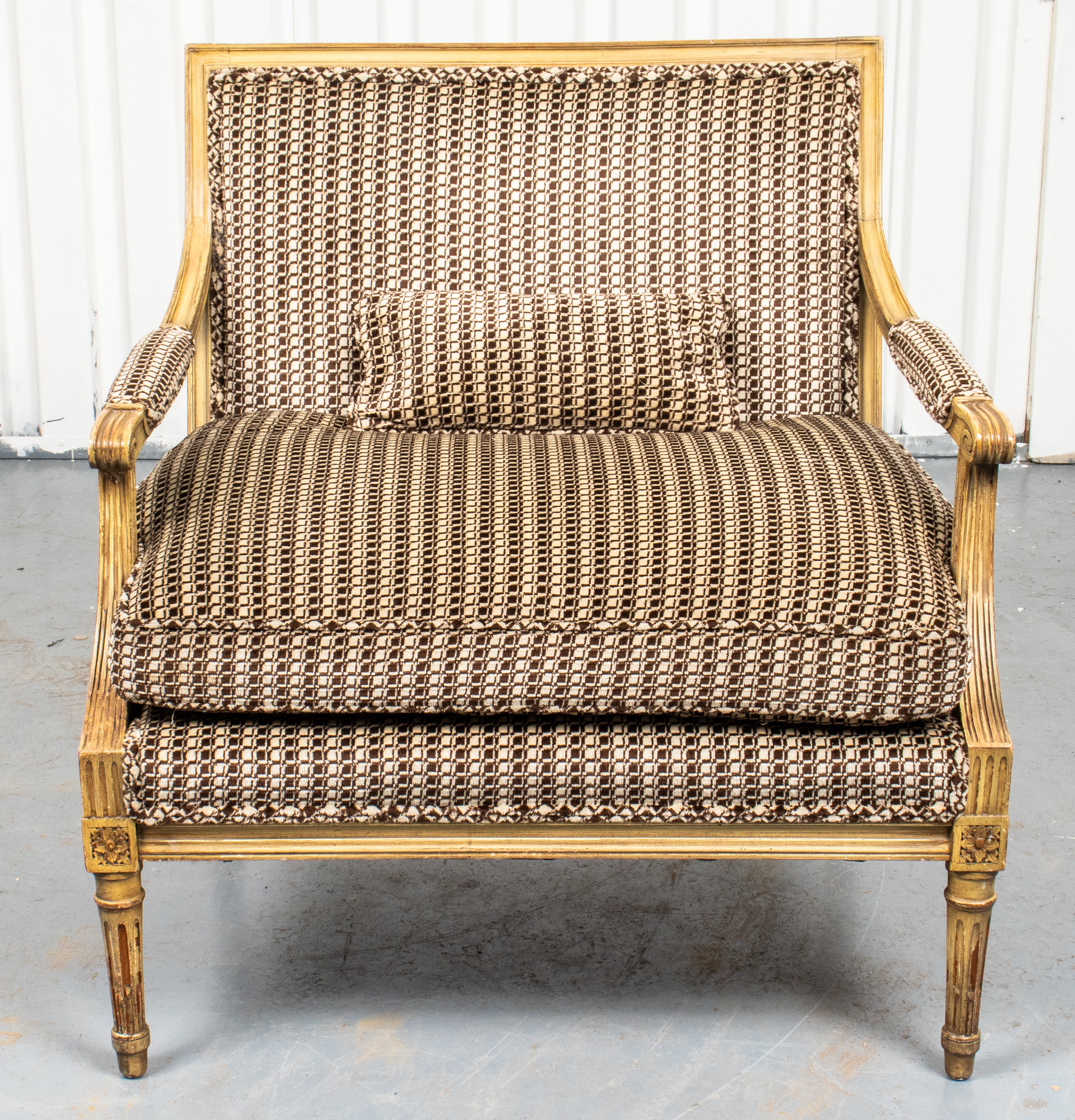 LOUIS XVI STYLE MARQUISE FAUTEUIL