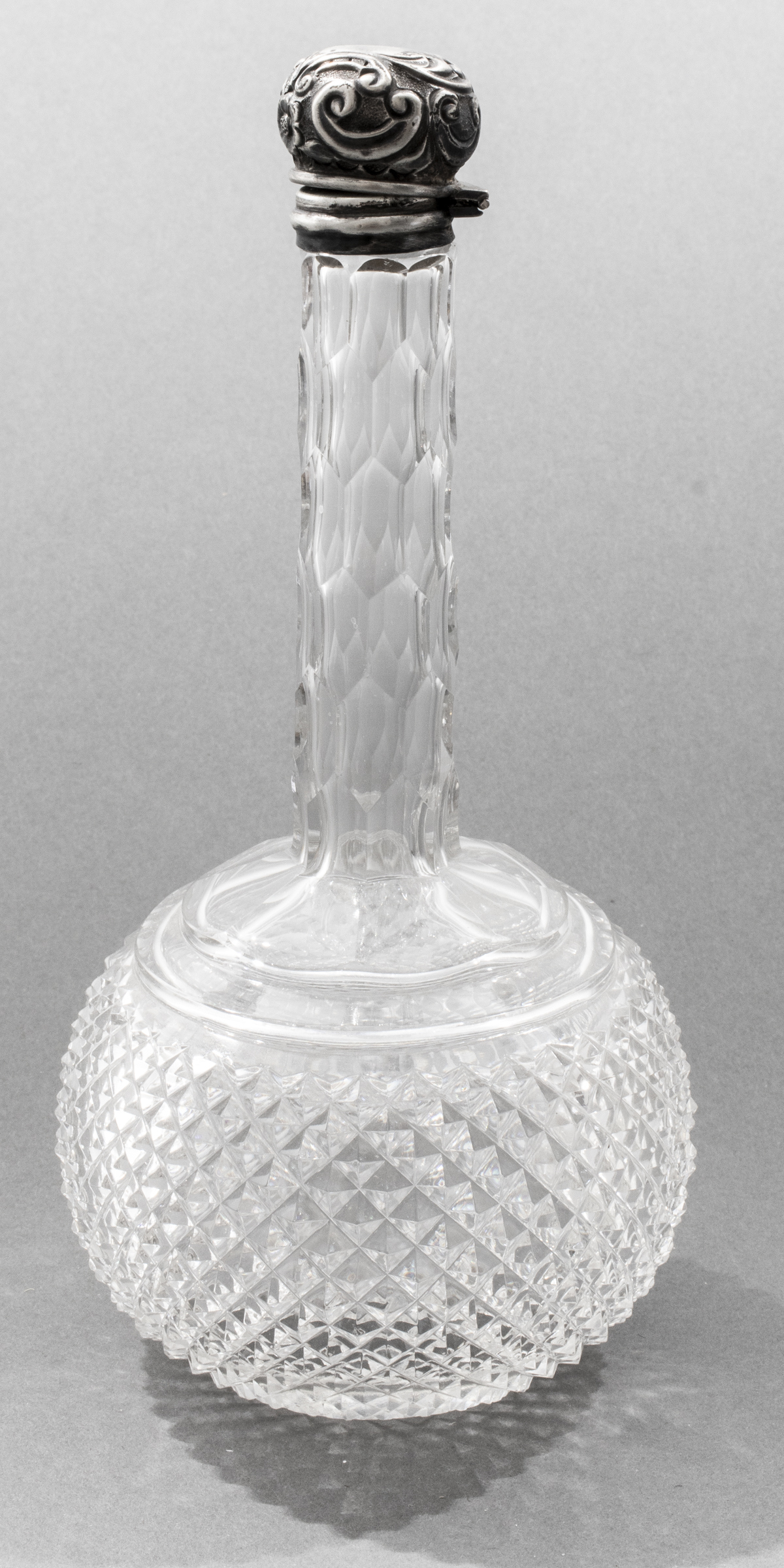 CUT CRYSTAL VESSEL WITH SILVER 3c3f1e