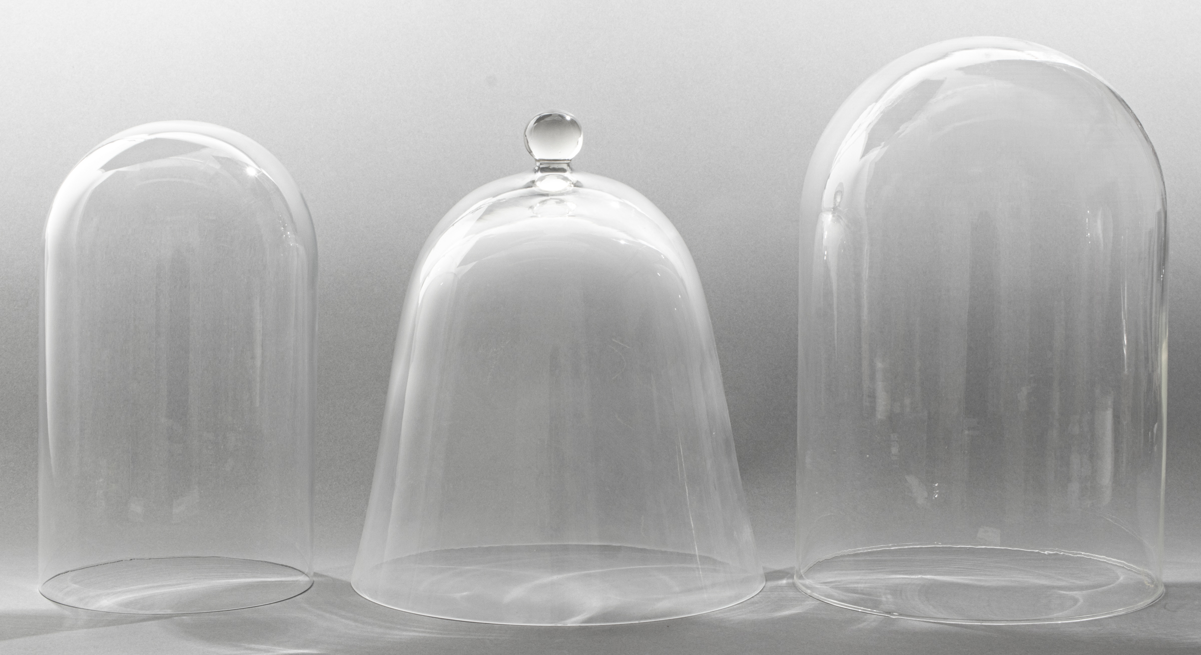 GLASS DOMES 3 PCS A trio of glass 3c3f20