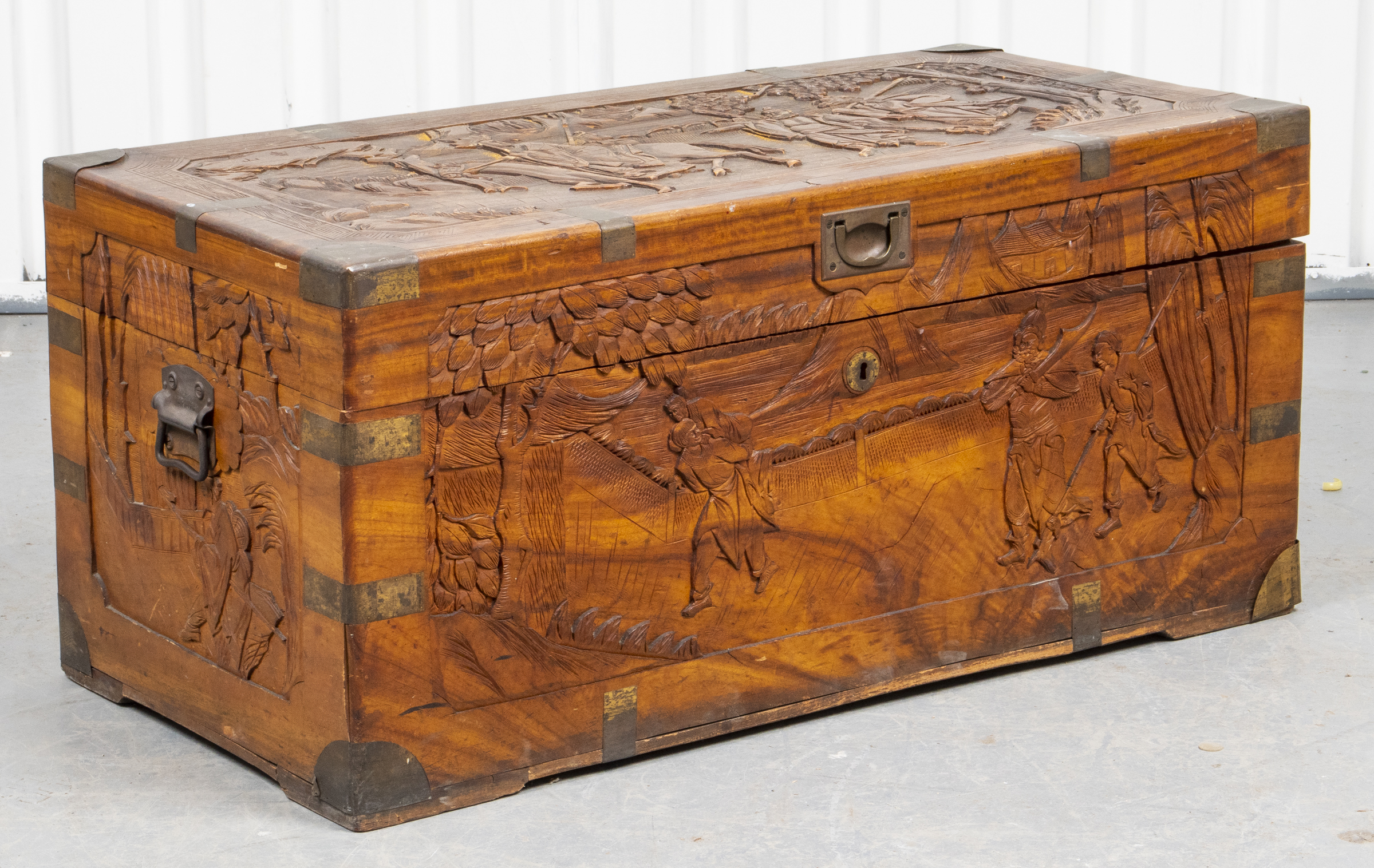 ASIAN CARVED HARDWOOD CHEST Asian 3c3fbd
