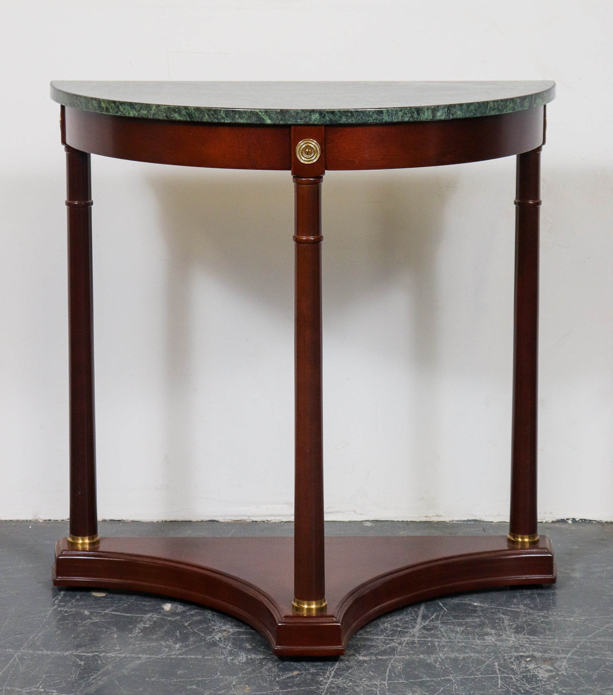 EMPIRE MANNER GREEN MARBLE TOP