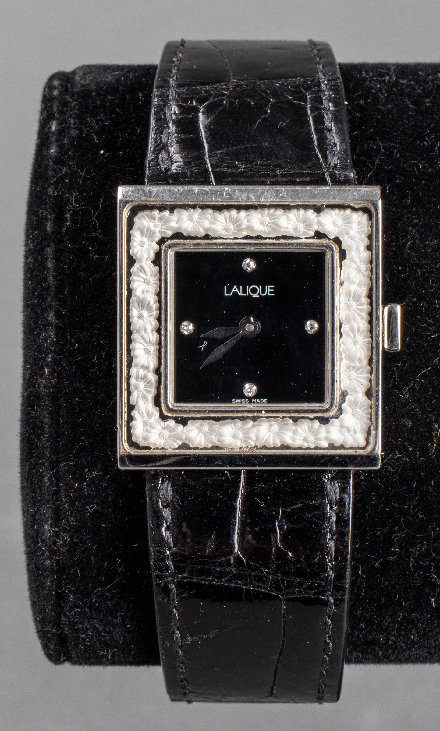 LALIQUE LADIES STAINLESS STEEL
