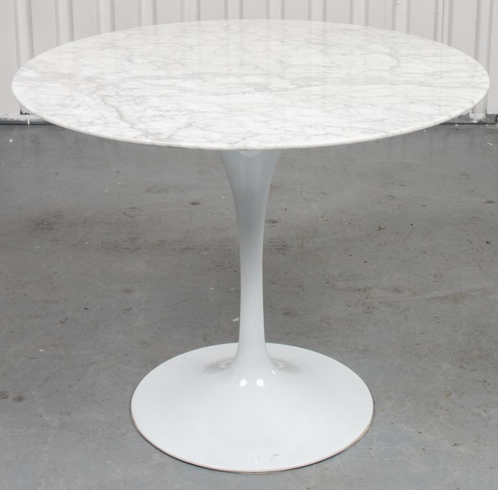 EERO SAARINEN TULIP MARBLE TOP 3c414a