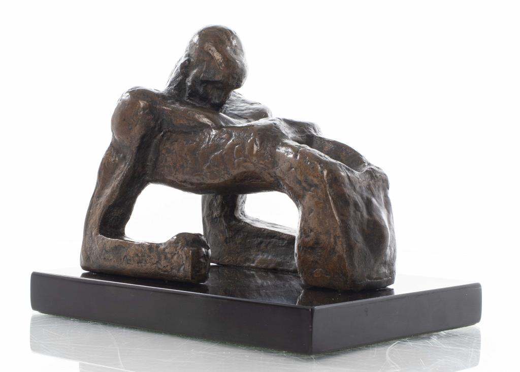 MODERN BRONZE SCULPTURE OF MAN 3c4259