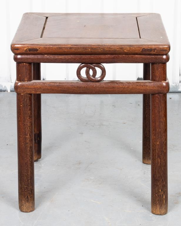 CHINESE STYLE OAK SIDE TABLE Chinese 3c42b1