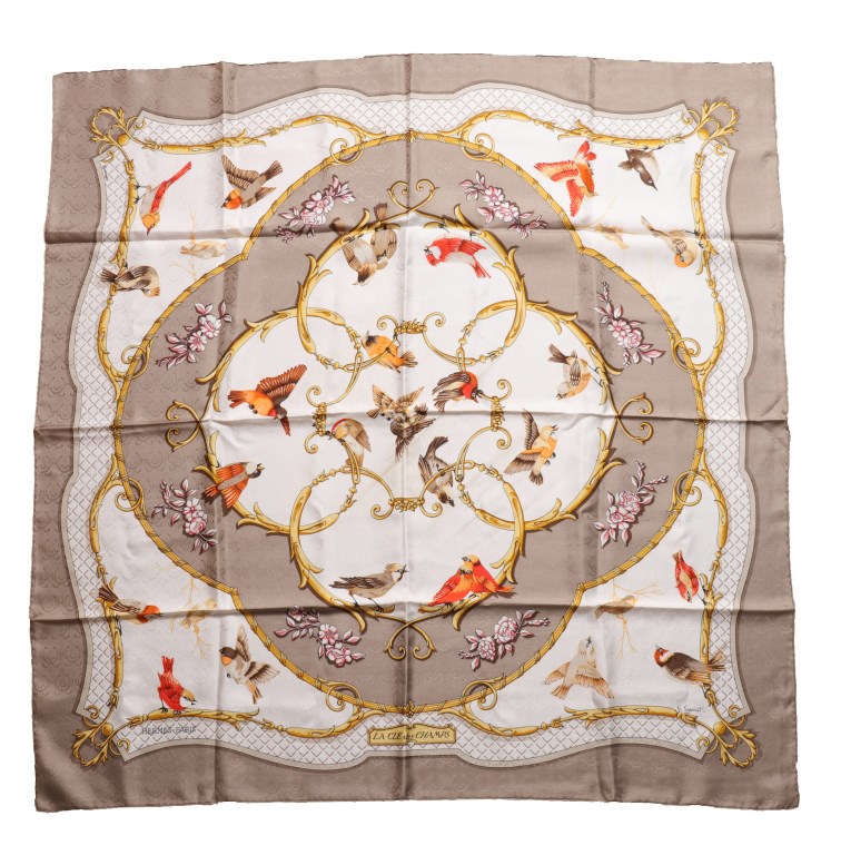 HERMES "LA CLE DE CHAMPS" SILK