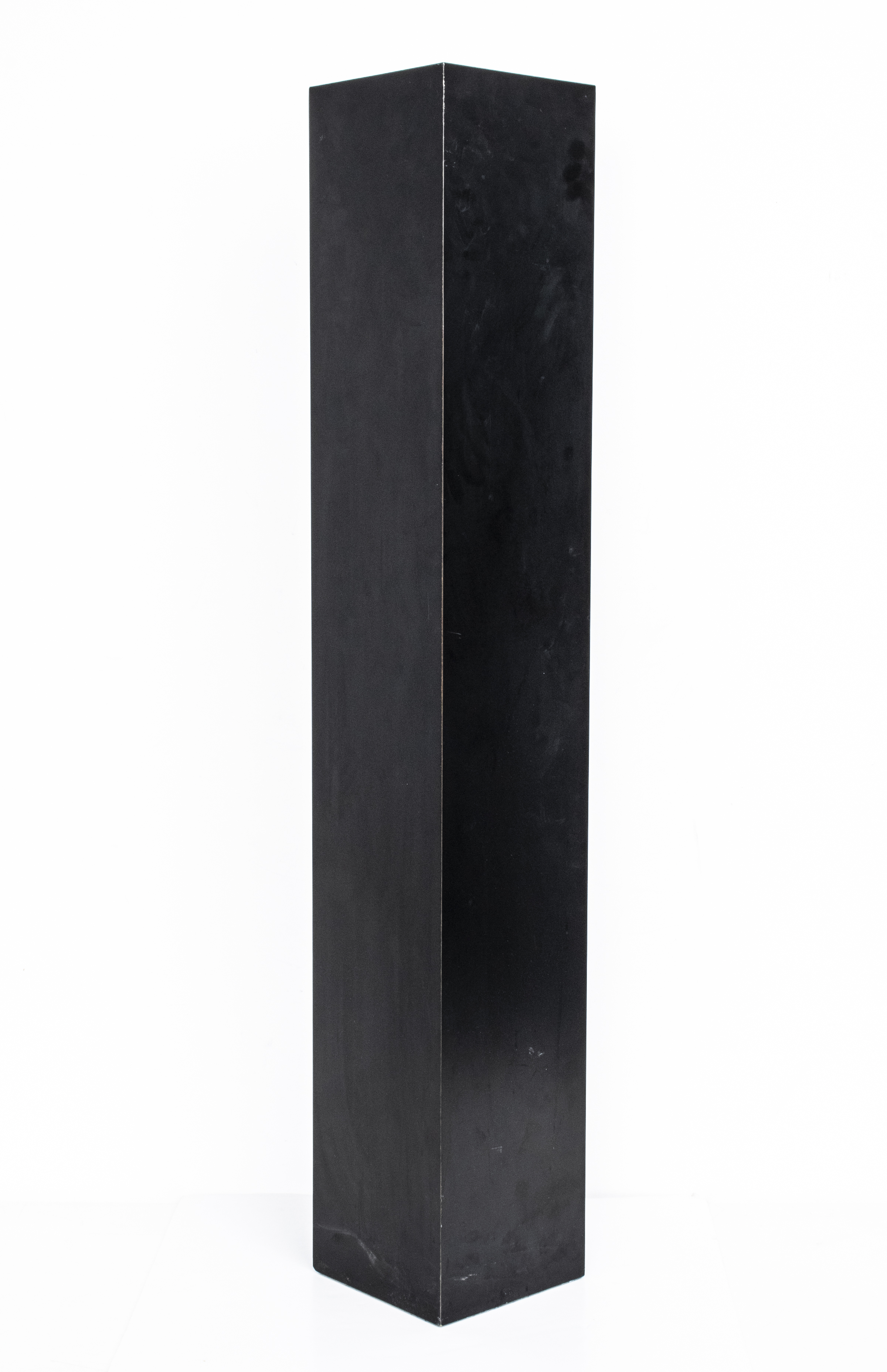 BLACK SQUARE TOP PEDESTAL Black 3c44c2