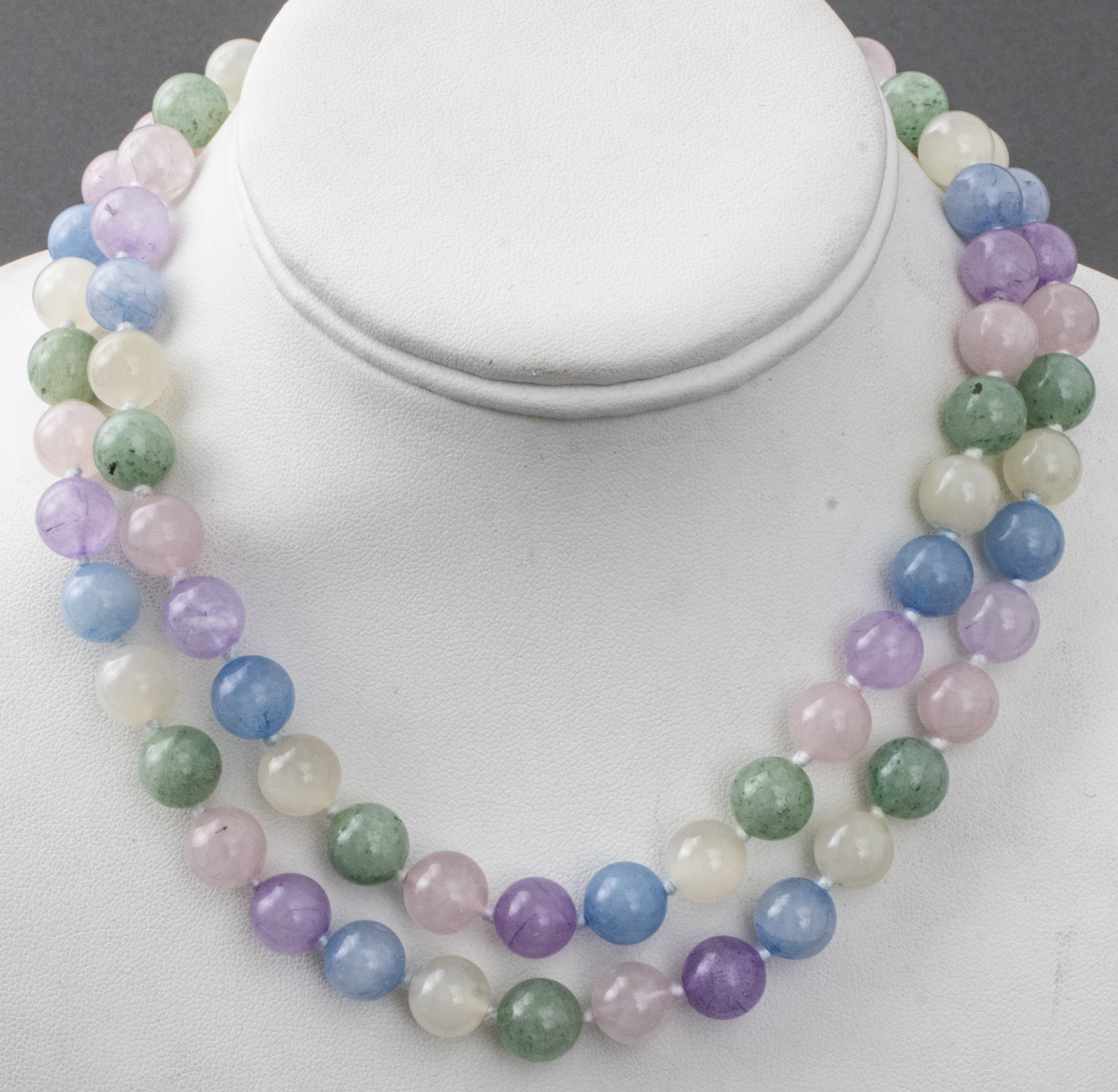 COLORFUL HARDSTONE BEADED NECKLACE