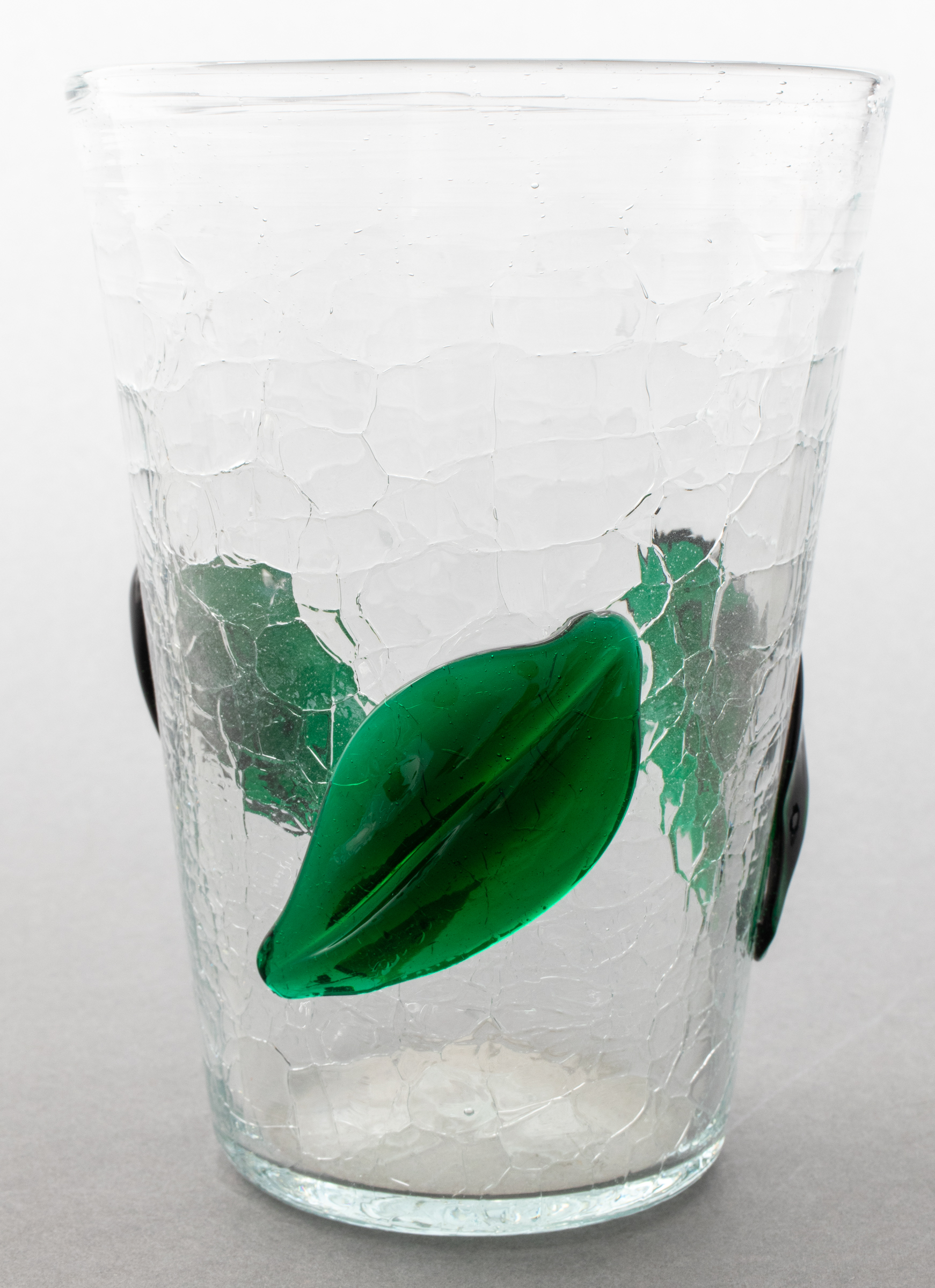 GLASS VASE WITH GREEN LEAF DESIGN