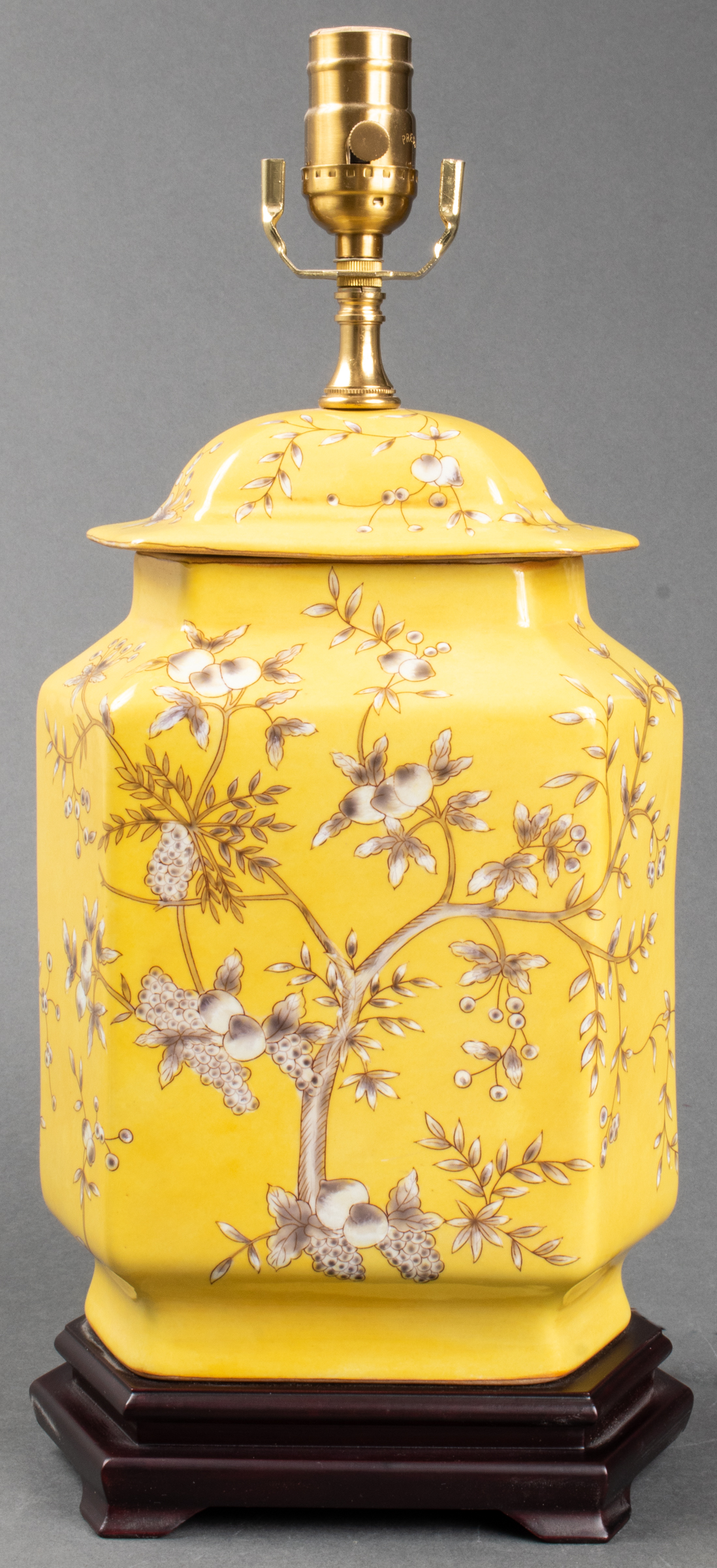 CHINESE FAMILLE JAUNE PORCELAIN 3c455b