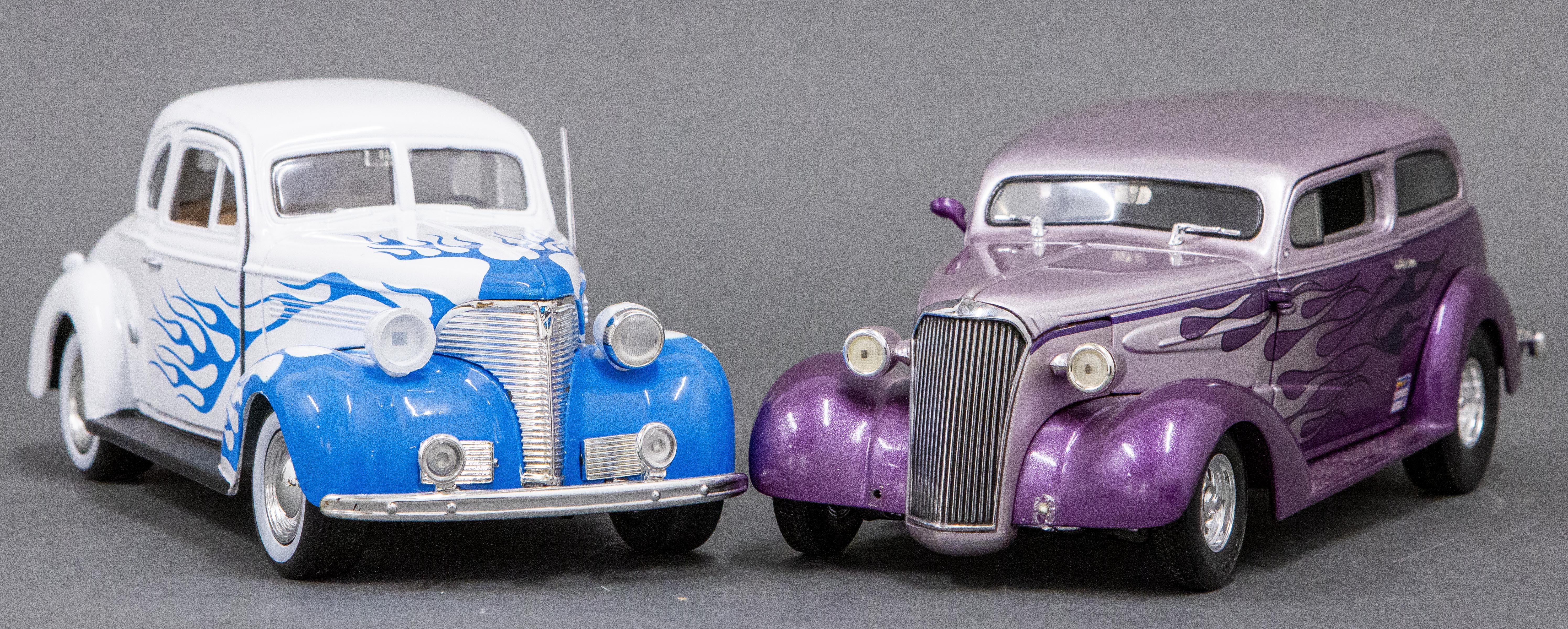 1930S DIE CAST TOY CARS, 2 1939