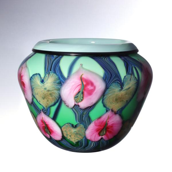 A DAVID LOTTON ART GLASS VASE WITH